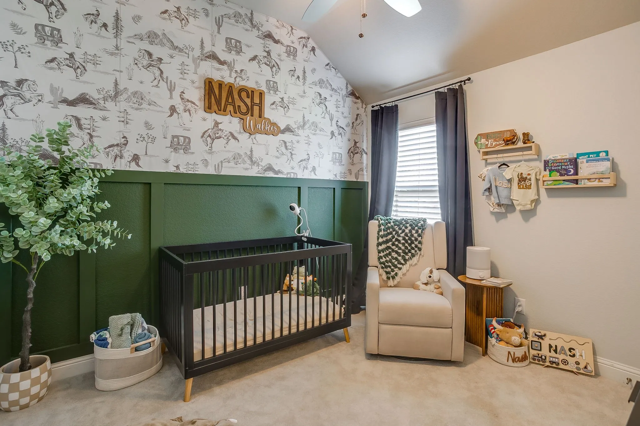 Single Family Residence For Sale in Johnson County , 709 Waterford Way, Joshua, Texas 76058, 3 Bedroom, 2 Bathroom, 2 Garage spaces, 1,980 Sqft, built in 2019, mls#21210793, Real Estate Agent in Joshua, Homes For Sale in Johnson county, Homes For Sale in Joshua, Realtor in Joshua Texas, Real Estate Brokerage Independent Realty Texas, Luminita Cordes Realtor