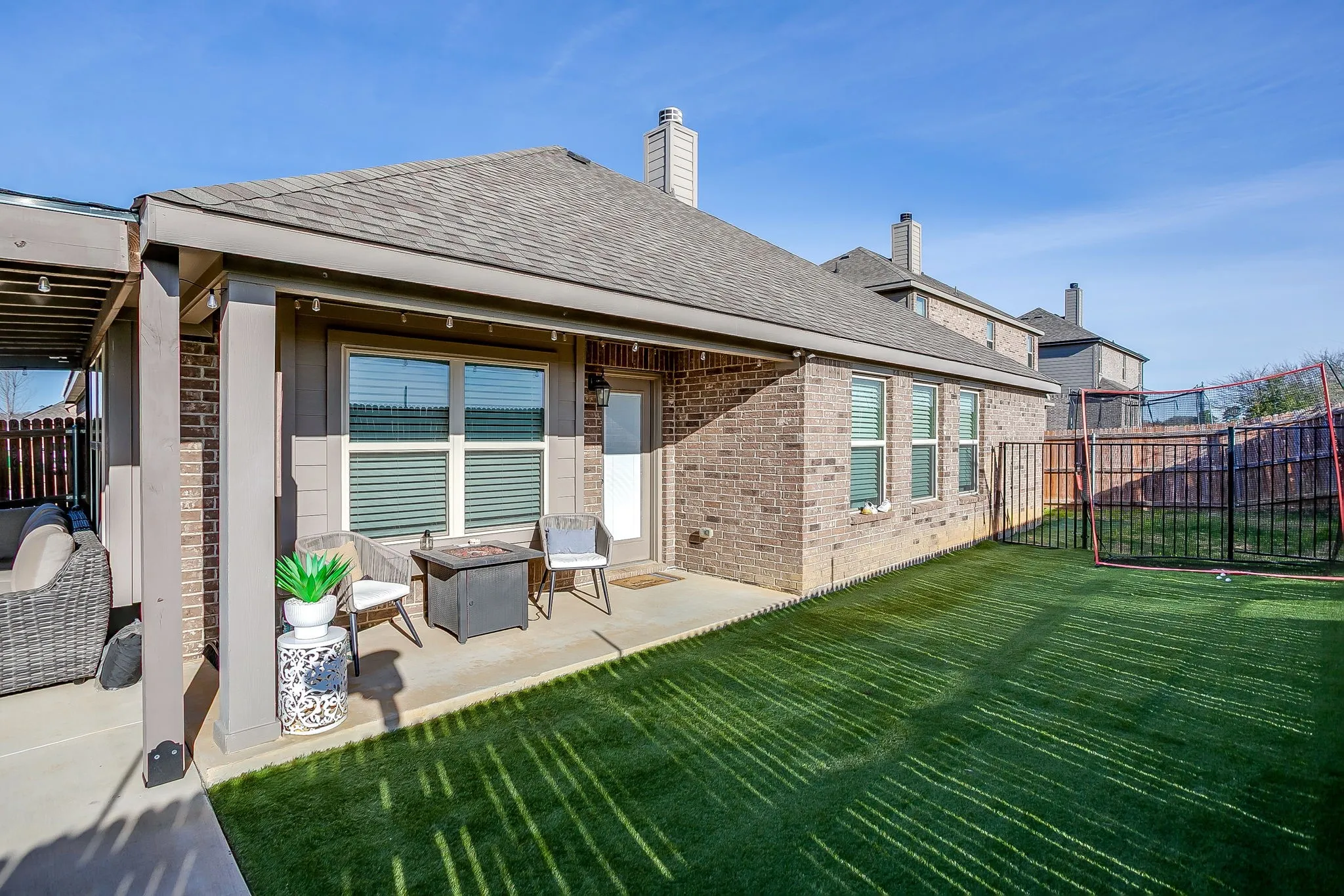 Single Family Residence For Sale in Johnson County , 709 Waterford Way, Joshua, Texas 76058, 3 Bedroom, 2 Bathroom, 2 Garage spaces, 1,980 Sqft, built in 2019, mls#21210793, Real Estate Agent in Joshua, Homes For Sale in Johnson county, Homes For Sale in Joshua, Realtor in Joshua Texas, Real Estate Brokerage Independent Realty Texas, Luminita Cordes Realtor