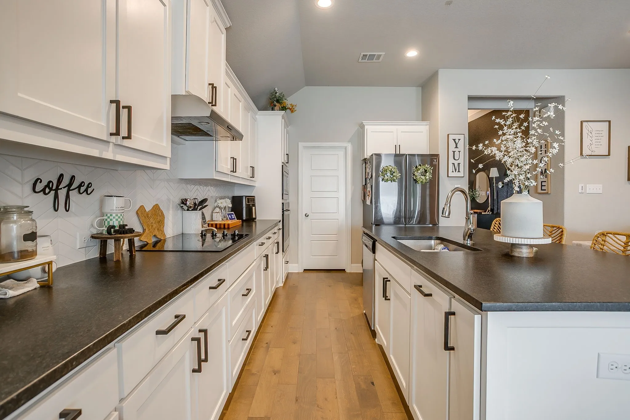 Single Family Residence For Sale in Johnson County , 709 Waterford Way, Joshua, Texas 76058, 3 Bedroom, 2 Bathroom, 2 Garage spaces, 1,980 Sqft, built in 2019, mls#21210793, Real Estate Agent in Joshua, Homes For Sale in Johnson county, Homes For Sale in Joshua, Realtor in Joshua Texas, Real Estate Brokerage Independent Realty Texas, Luminita Cordes Realtor