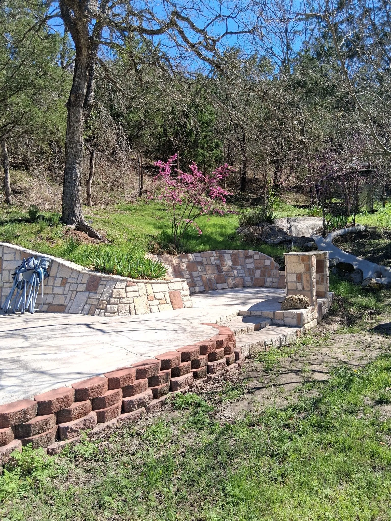 Single Family Residence For Sale in Hood County , 2807 Comanche Trail, Weatherford, Texas 76087, 3 Bedroom, 3 Bathroom, Garage spaces, 1,710 Sqft, built in 2010, mls#21210764, Real Estate Agent in Weatherford, Homes For Sale in Hood county, Homes For Sale in Weatherford, Realtor in Weatherford Texas, Real Estate Brokerage Independent Realty Texas, Luminita Cordes Realtor