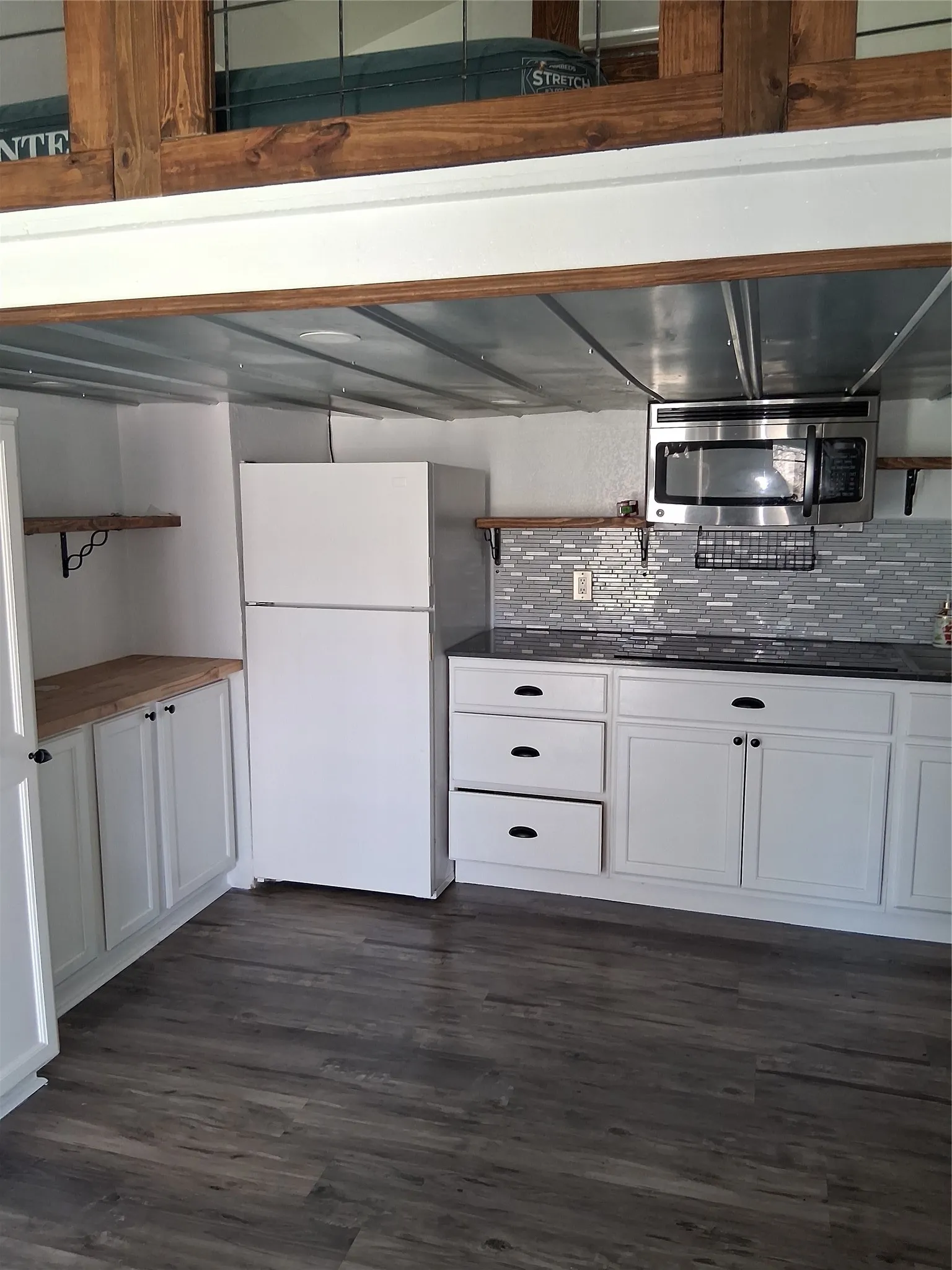 Single Family Residence For Sale in Hood County , 2807 Comanche Trail, Weatherford, Texas 76087, 3 Bedroom, 3 Bathroom, Garage spaces, 1,710 Sqft, built in 2010, mls#21210764, Real Estate Agent in Weatherford, Homes For Sale in Hood county, Homes For Sale in Weatherford, Realtor in Weatherford Texas, Real Estate Brokerage Independent Realty Texas, Luminita Cordes Realtor