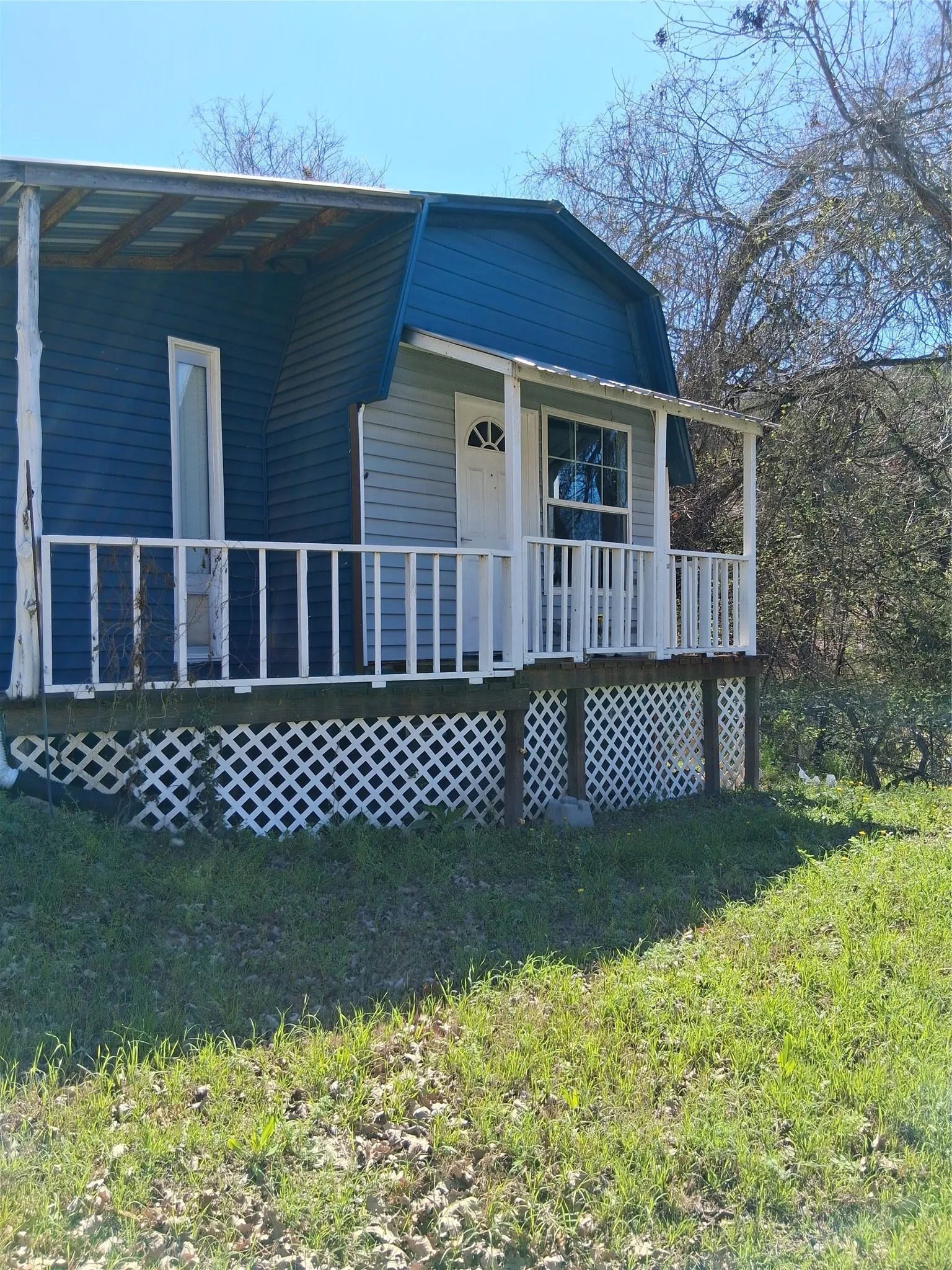 Single Family Residence For Sale in Hood County , 2807 Comanche Trail, Weatherford, Texas 76087, 3 Bedroom, 3 Bathroom, Garage spaces, 1,710 Sqft, built in 2010, mls#21210764, Real Estate Agent in Weatherford, Homes For Sale in Hood county, Homes For Sale in Weatherford, Realtor in Weatherford Texas, Real Estate Brokerage Independent Realty Texas, Luminita Cordes Realtor