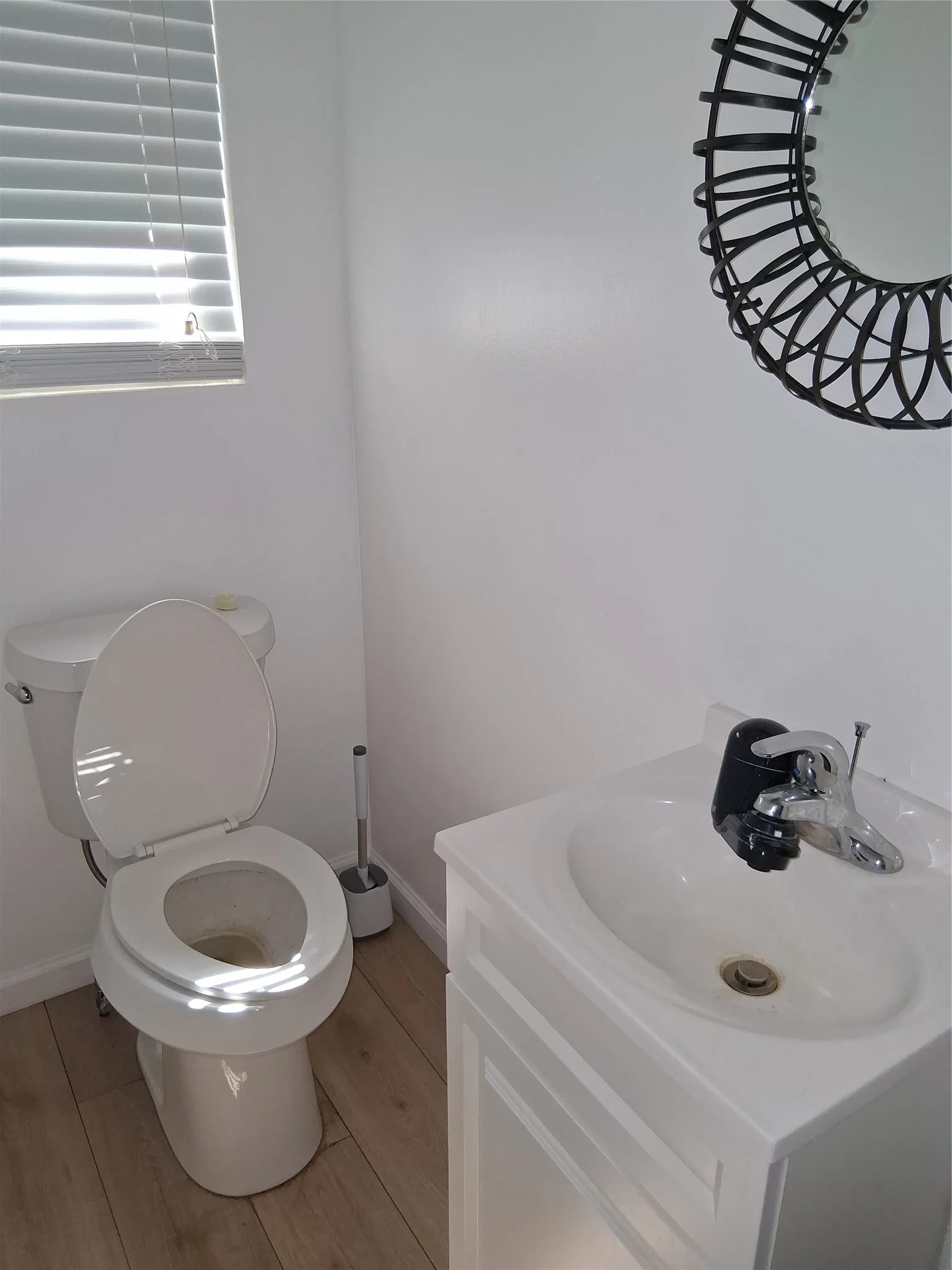 Single Family Residence For Sale in Hood County , 2807 Comanche Trail, Weatherford, Texas 76087, 3 Bedroom, 3 Bathroom, Garage spaces, 1,710 Sqft, built in 2010, mls#21210764, Real Estate Agent in Weatherford, Homes For Sale in Hood county, Homes For Sale in Weatherford, Realtor in Weatherford Texas, Real Estate Brokerage Independent Realty Texas, Luminita Cordes Realtor