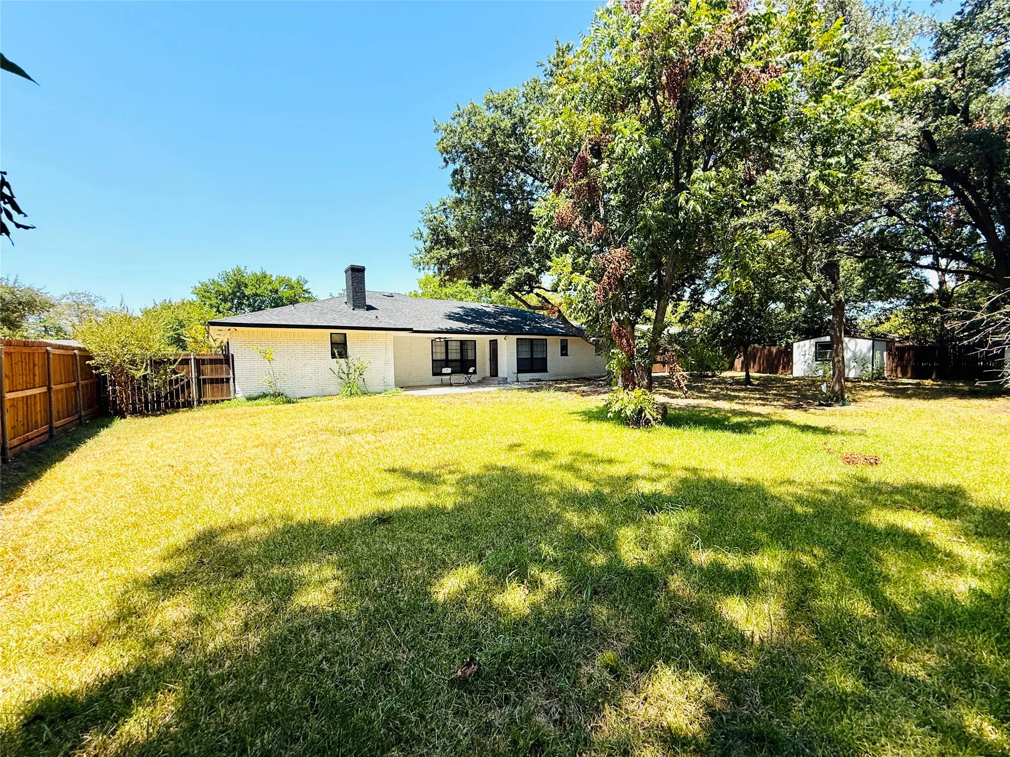Single Family Residence For Rent in Dallas County , 4126 Kazak Street, Garland, Texas 75041, 4 Bedroom, 3 Bathroom, 2 Garage spaces, 2,422 Sqft, built in 1974, mls#21210848, Real Estate Agent in Garland, Homes For Rent in Dallas county, Homes For Rent in Garland, Realtor in Garland Texas, Real Estate Brokerage Independent Realty Texas, Luminita Cordes Realtor