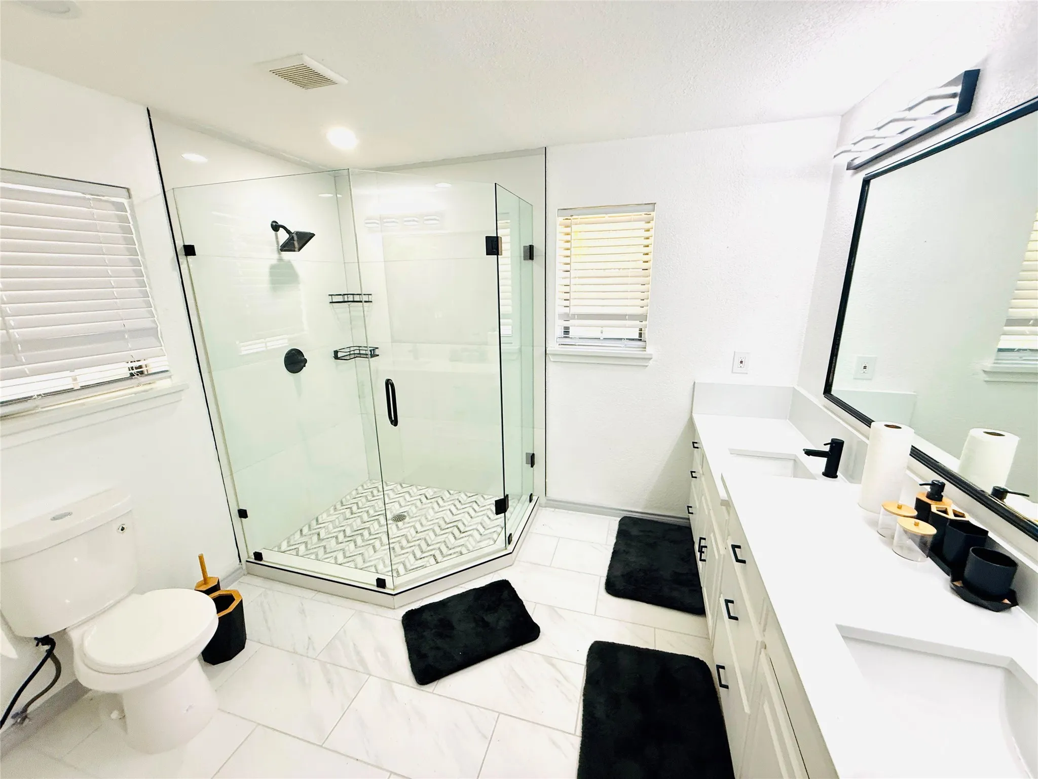 Single Family Residence For Rent in Dallas County , 4126 Kazak Street, Garland, Texas 75041, 4 Bedroom, 3 Bathroom, 2 Garage spaces, 2,422 Sqft, built in 1974, mls#21210848, Real Estate Agent in Garland, Homes For Rent in Dallas county, Homes For Rent in Garland, Realtor in Garland Texas, Real Estate Brokerage Independent Realty Texas, Luminita Cordes Realtor