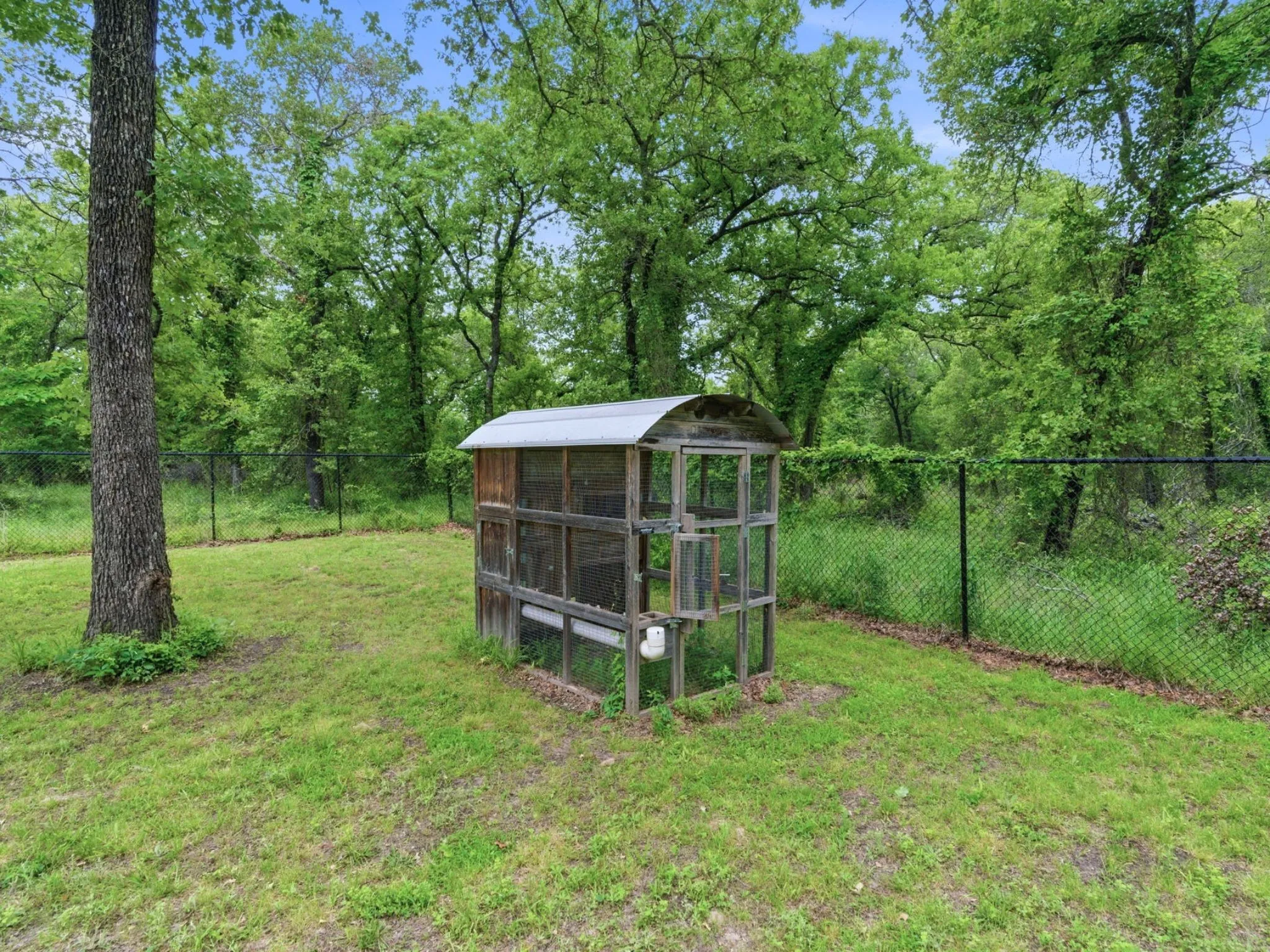 Single Family Residence For Sale in Parker County , 1659 Zion Hill Loop, Weatherford, Texas 76088, 4 Bedroom, 4 Bathroom, 2 Garage spaces, 3,258 Sqft, built in 2018, Preowned, mls#21210632, Real Estate Agent in Weatherford, Homes For Sale in Parker county, Homes For Sale in Weatherford, Realtor in Weatherford Texas, Real Estate Brokerage Independent Realty Texas, Luminita Cordes Realtor