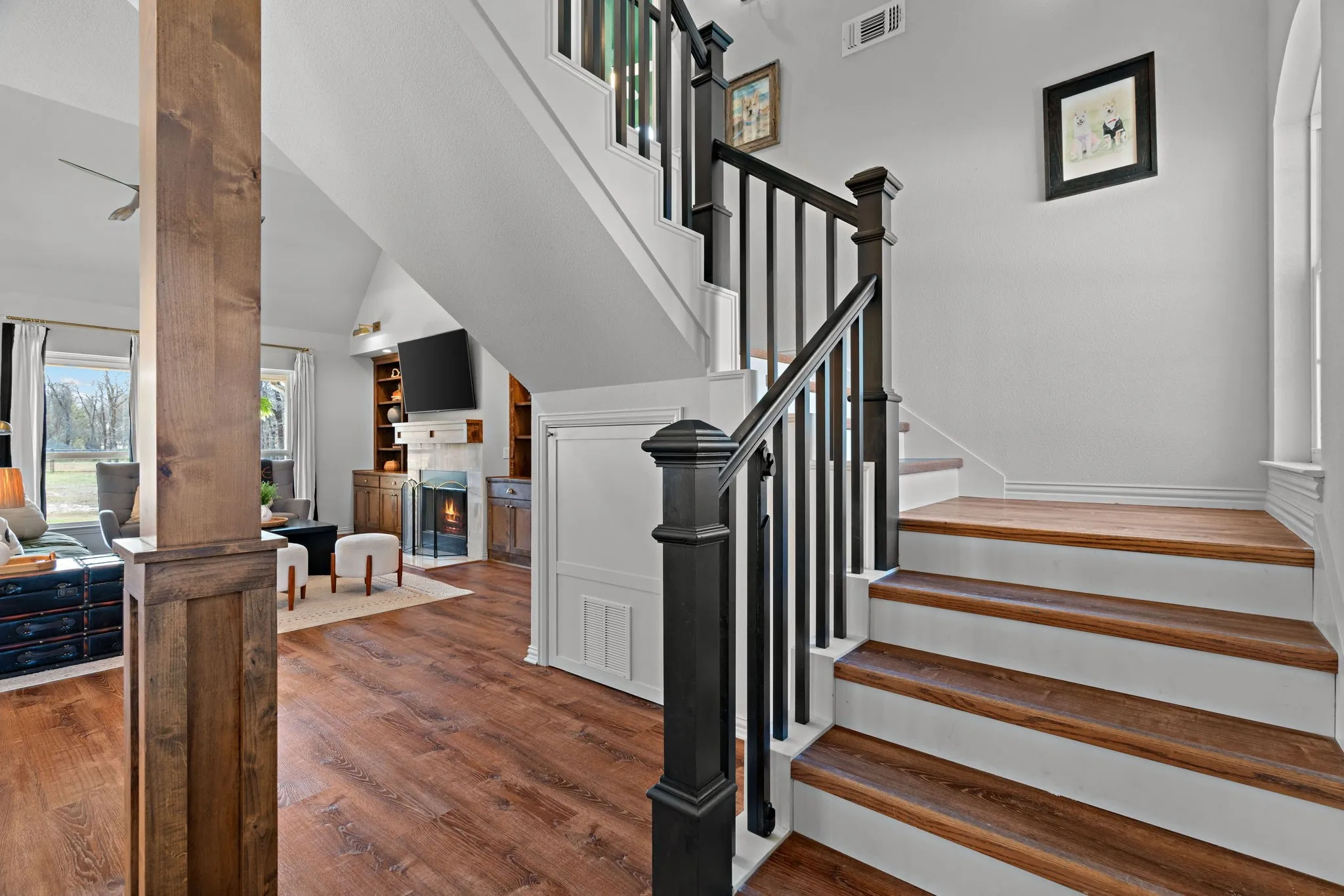 Single Family Residence For Sale in Parker County , 1659 Zion Hill Loop, Weatherford, Texas 76088, 4 Bedroom, 4 Bathroom, 2 Garage spaces, 3,258 Sqft, built in 2018, Preowned, mls#21210632, Real Estate Agent in Weatherford, Homes For Sale in Parker county, Homes For Sale in Weatherford, Realtor in Weatherford Texas, Real Estate Brokerage Independent Realty Texas, Luminita Cordes Realtor