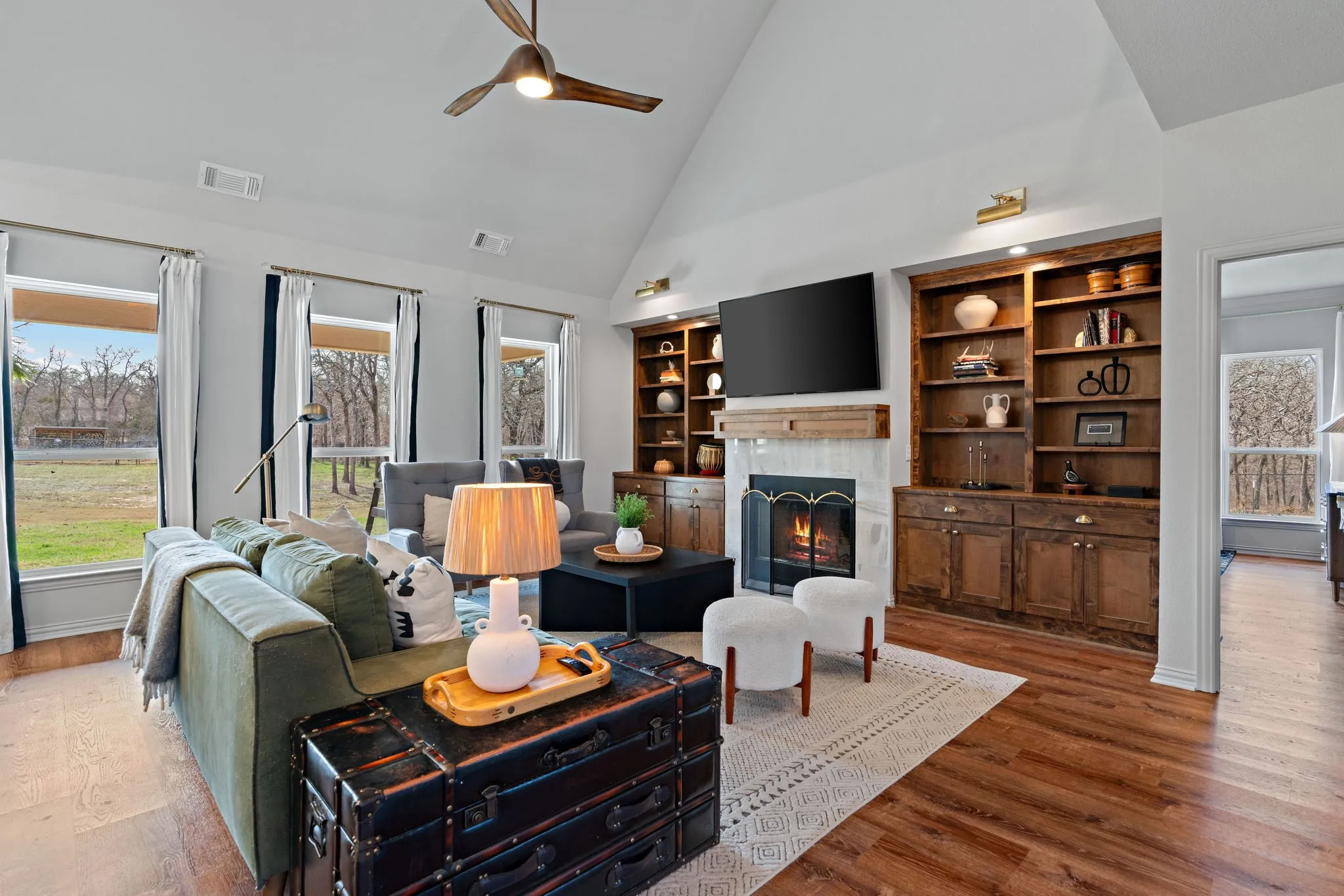 Single Family Residence For Sale in Parker County , 1659 Zion Hill Loop, Weatherford, Texas 76088, 4 Bedroom, 4 Bathroom, 2 Garage spaces, 3,258 Sqft, built in 2018, Preowned, mls#21210632, Real Estate Agent in Weatherford, Homes For Sale in Parker county, Homes For Sale in Weatherford, Realtor in Weatherford Texas, Real Estate Brokerage Independent Realty Texas, Luminita Cordes Realtor