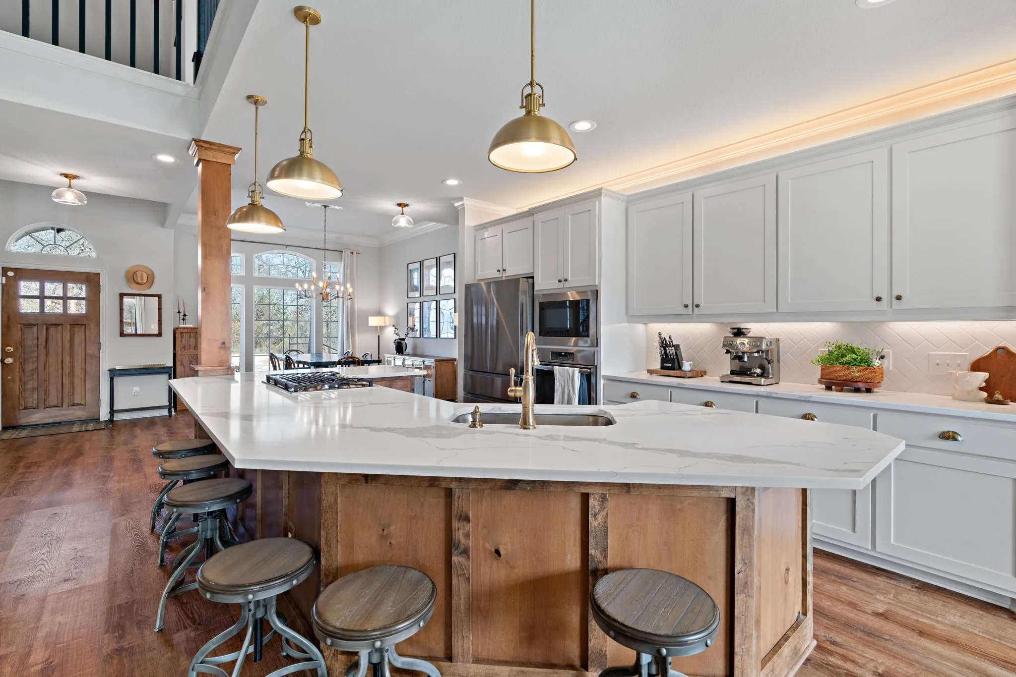 Single Family Residence For Sale in Parker County , 1659 Zion Hill Loop, Weatherford, Texas 76088, 4 Bedroom, 4 Bathroom, 2 Garage spaces, 3,258 Sqft, built in 2018, Preowned, mls#21210632, Real Estate Agent in Weatherford, Homes For Sale in Parker county, Homes For Sale in Weatherford, Realtor in Weatherford Texas, Real Estate Brokerage Independent Realty Texas, Luminita Cordes Realtor