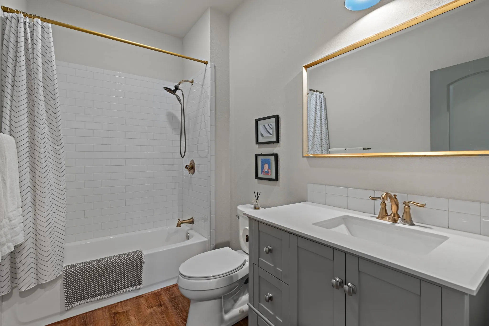 Single Family Residence For Sale in Parker County , 1659 Zion Hill Loop, Weatherford, Texas 76088, 4 Bedroom, 4 Bathroom, 2 Garage spaces, 3,258 Sqft, built in 2018, Preowned, mls#21210632, Real Estate Agent in Weatherford, Homes For Sale in Parker county, Homes For Sale in Weatherford, Realtor in Weatherford Texas, Real Estate Brokerage Independent Realty Texas, Luminita Cordes Realtor