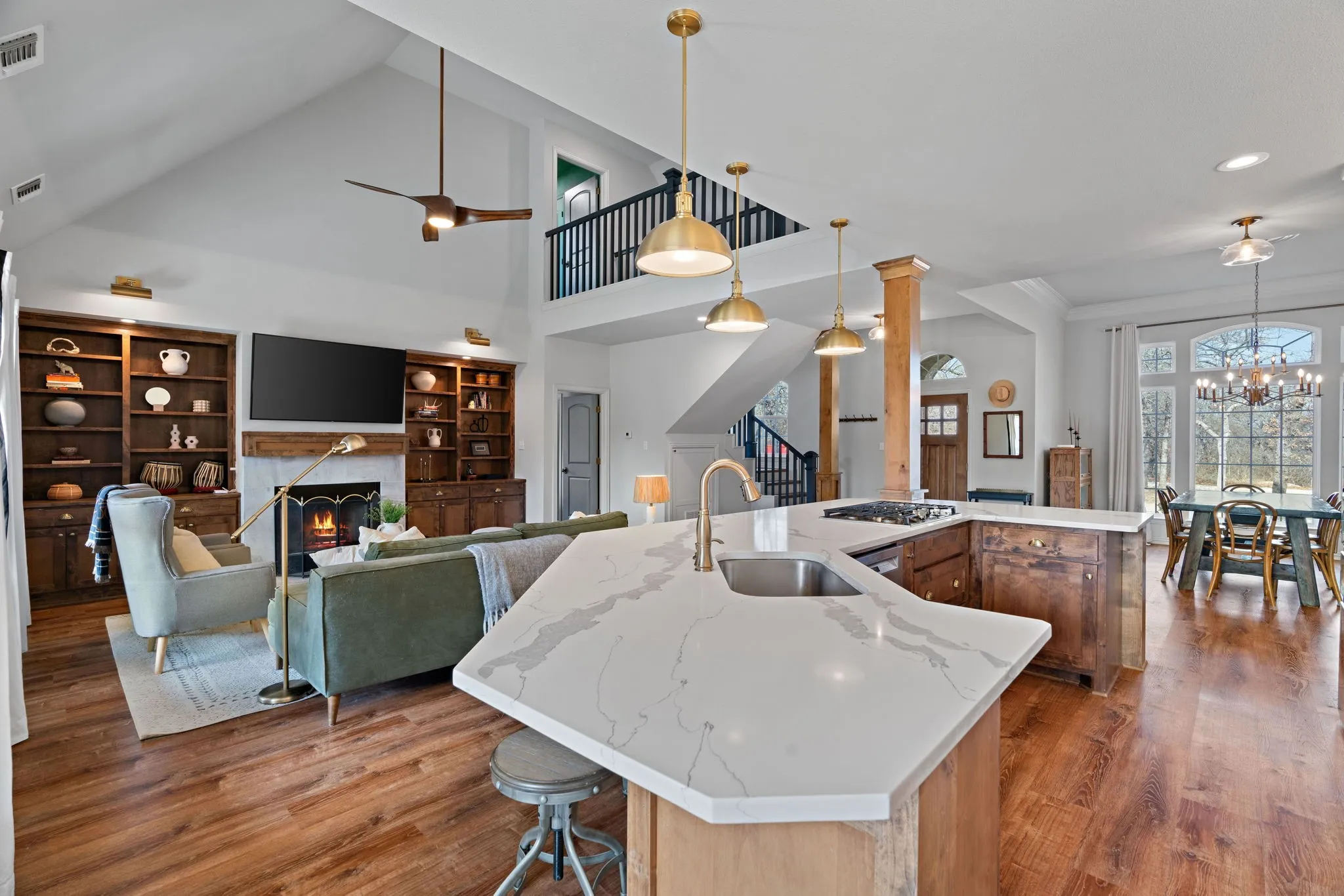 Single Family Residence For Sale in Parker County , 1659 Zion Hill Loop, Weatherford, Texas 76088, 4 Bedroom, 4 Bathroom, 2 Garage spaces, 3,258 Sqft, built in 2018, Preowned, mls#21210632, Real Estate Agent in Weatherford, Homes For Sale in Parker county, Homes For Sale in Weatherford, Realtor in Weatherford Texas, Real Estate Brokerage Independent Realty Texas, Luminita Cordes Realtor