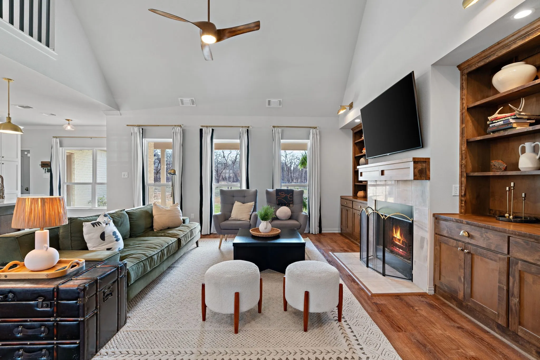 Single Family Residence For Sale in Parker County , 1659 Zion Hill Loop, Weatherford, Texas 76088, 4 Bedroom, 4 Bathroom, 2 Garage spaces, 3,258 Sqft, built in 2018, Preowned, mls#21210632, Real Estate Agent in Weatherford, Homes For Sale in Parker county, Homes For Sale in Weatherford, Realtor in Weatherford Texas, Real Estate Brokerage Independent Realty Texas, Luminita Cordes Realtor