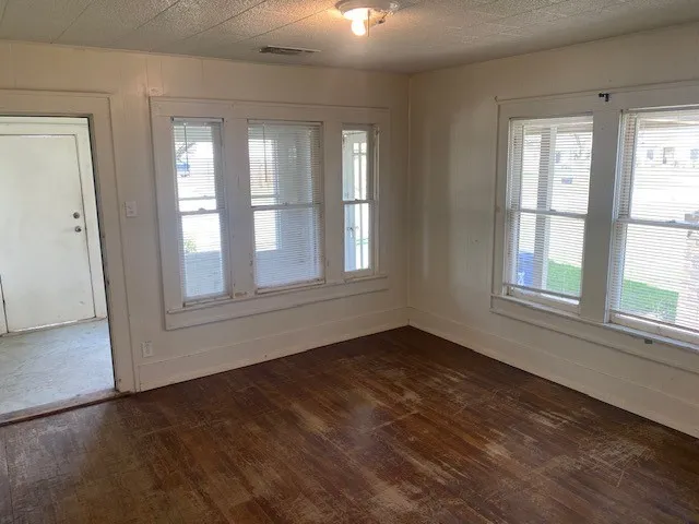 Single Family Residence For Sale in Brown County , 708 Prater Street, Brownwood, Texas 76801, 2 Bedroom, 1 Bathroom, Garage spaces, 1,195 Sqft, built in 0, mls#21211005, Real Estate Agent in Brownwood, Homes For Sale in Brown county, Homes For Sale in Brownwood, Realtor in Brownwood Texas, Real Estate Brokerage Independent Realty Texas, Luminita Cordes Realtor