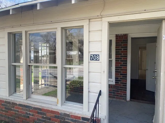 Single Family Residence For Sale in Brown County , 708 Prater Street, Brownwood, Texas 76801, 2 Bedroom, 1 Bathroom, Garage spaces, 1,195 Sqft, built in 0, mls#21211005, Real Estate Agent in Brownwood, Homes For Sale in Brown county, Homes For Sale in Brownwood, Realtor in Brownwood Texas, Real Estate Brokerage Independent Realty Texas, Luminita Cordes Realtor
