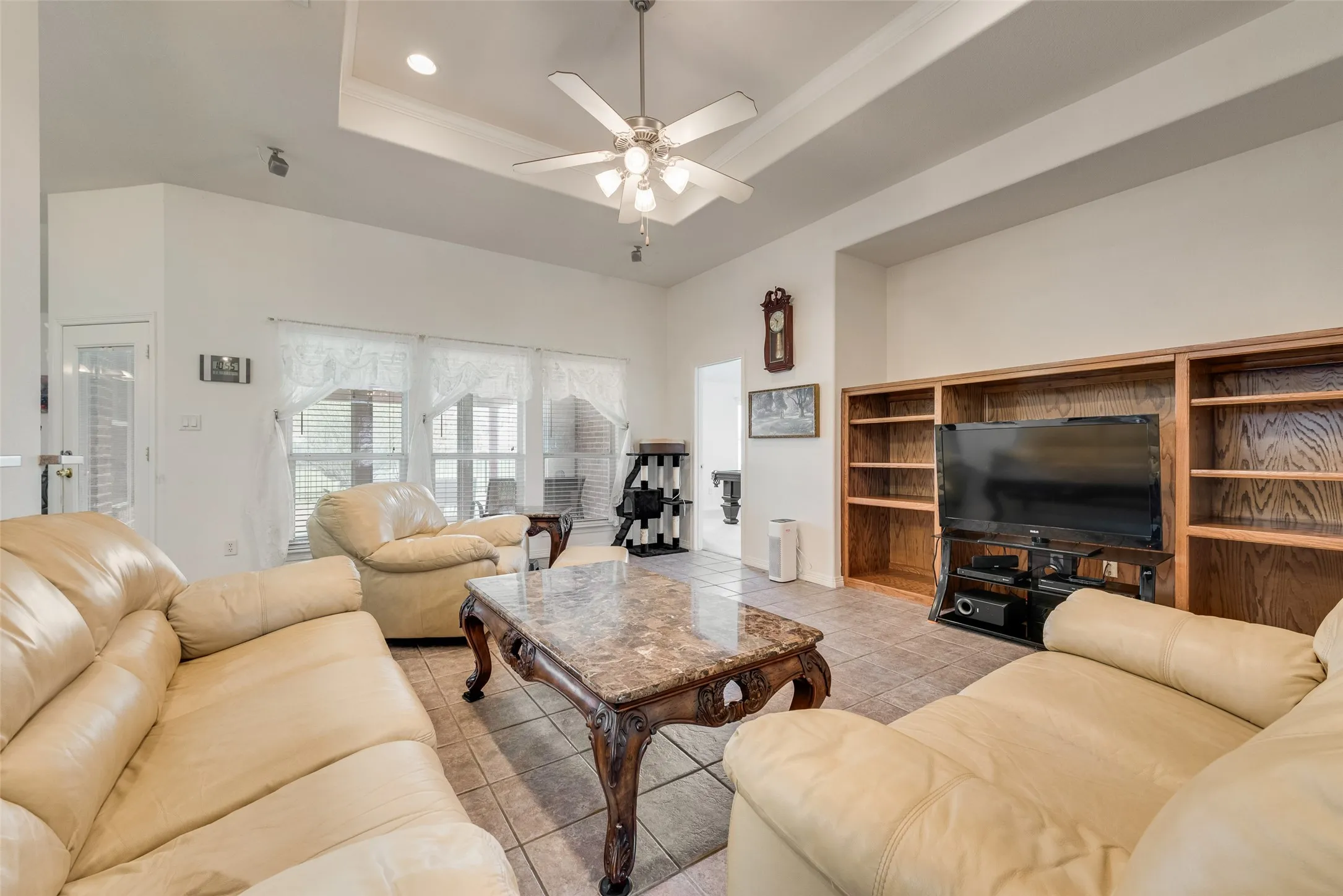 Single Family Residence For Sale in Tarrant County , 14001 Oak Bark Drive, Haslet, Texas 76052, 4 Bedrooms, 3 Bathrooms, 3 Garage spaces, 2,611 Sqft, built in 2004, Price $530,000, mls#21210995, Real Estate Agent in Haslet, Homes For Sale in Tarrant county, Homes For Sale in Haslet, Realtor in Haslet Texas, Real Estate Brokerage Independent Realty Texas, Luminita Cordes Realtor
