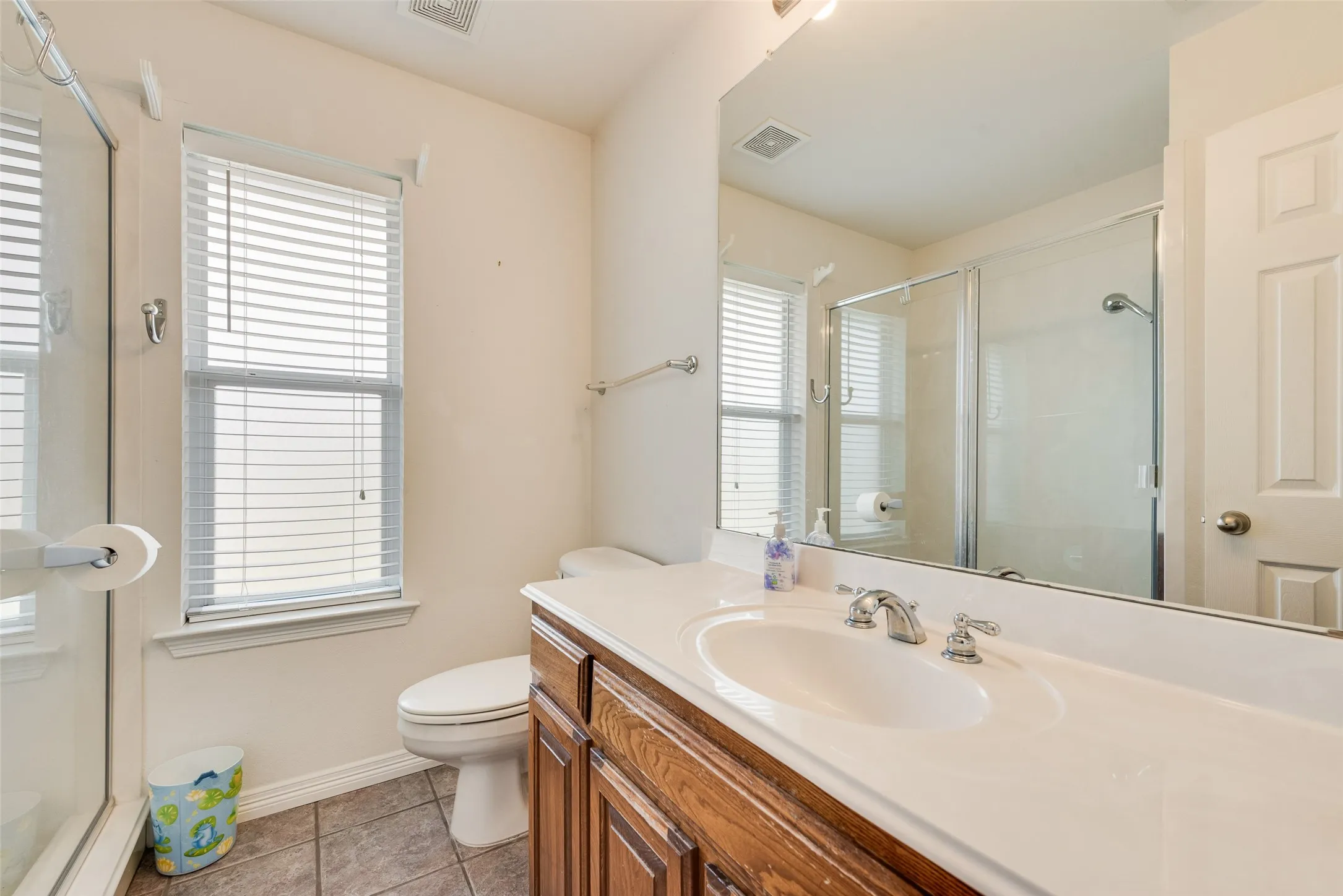 Single Family Residence For Sale in Tarrant County , 14001 Oak Bark Drive, Haslet, Texas 76052, 4 Bedrooms, 3 Bathrooms, 3 Garage spaces, 2,611 Sqft, built in 2004, Price $530,000, mls#21210995, Real Estate Agent in Haslet, Homes For Sale in Tarrant county, Homes For Sale in Haslet, Realtor in Haslet Texas, Real Estate Brokerage Independent Realty Texas, Luminita Cordes Realtor