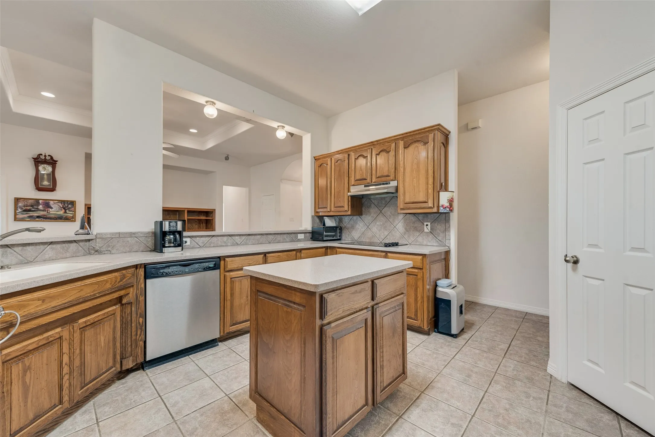 Single Family Residence For Sale in Tarrant County , 14001 Oak Bark Drive, Haslet, Texas 76052, 4 Bedrooms, 3 Bathrooms, 3 Garage spaces, 2,611 Sqft, built in 2004, Price $530,000, mls#21210995, Real Estate Agent in Haslet, Homes For Sale in Tarrant county, Homes For Sale in Haslet, Realtor in Haslet Texas, Real Estate Brokerage Independent Realty Texas, Luminita Cordes Realtor