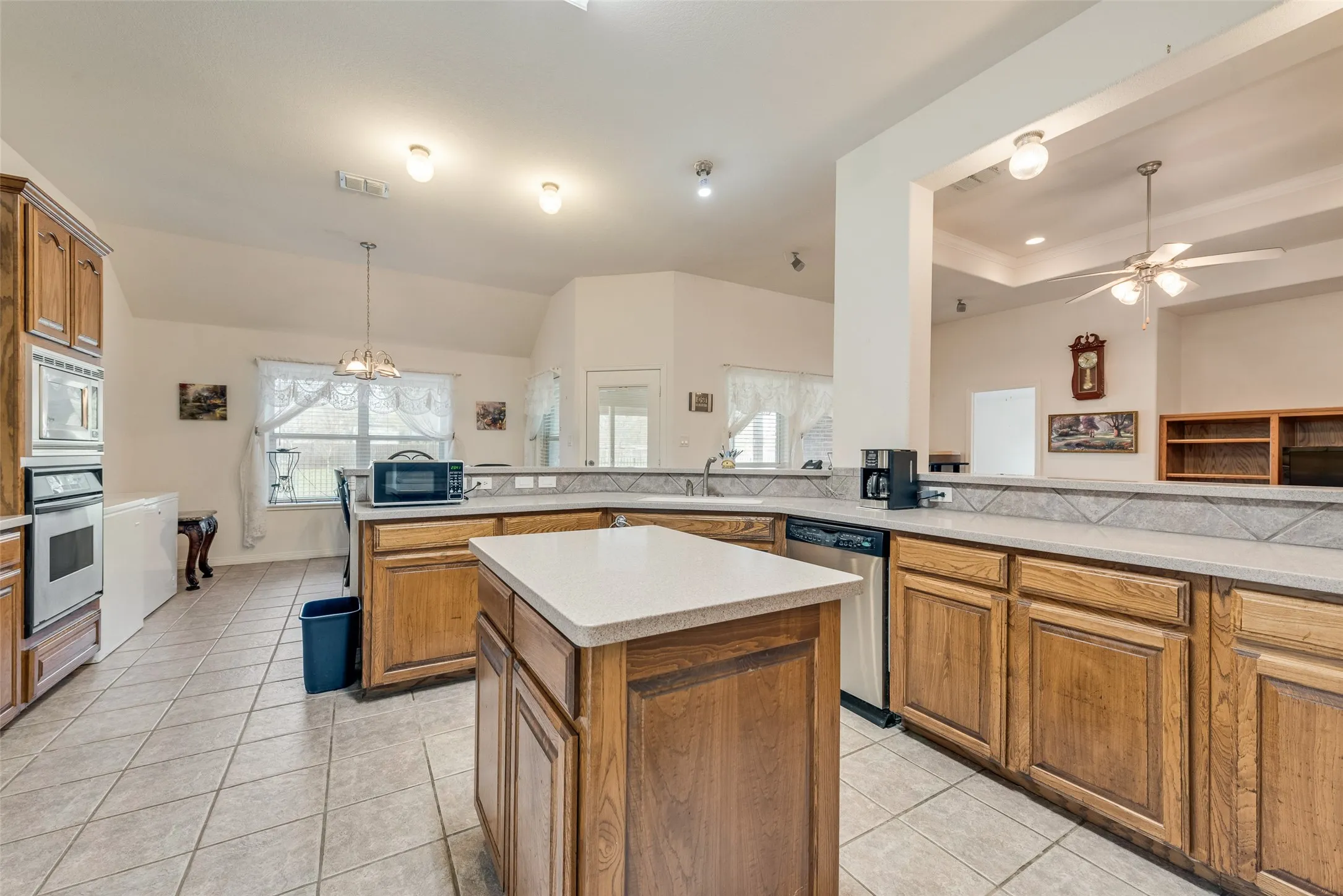 Single Family Residence For Sale in Tarrant County , 14001 Oak Bark Drive, Haslet, Texas 76052, 4 Bedrooms, 3 Bathrooms, 3 Garage spaces, 2,611 Sqft, built in 2004, Price $530,000, mls#21210995, Real Estate Agent in Haslet, Homes For Sale in Tarrant county, Homes For Sale in Haslet, Realtor in Haslet Texas, Real Estate Brokerage Independent Realty Texas, Luminita Cordes Realtor