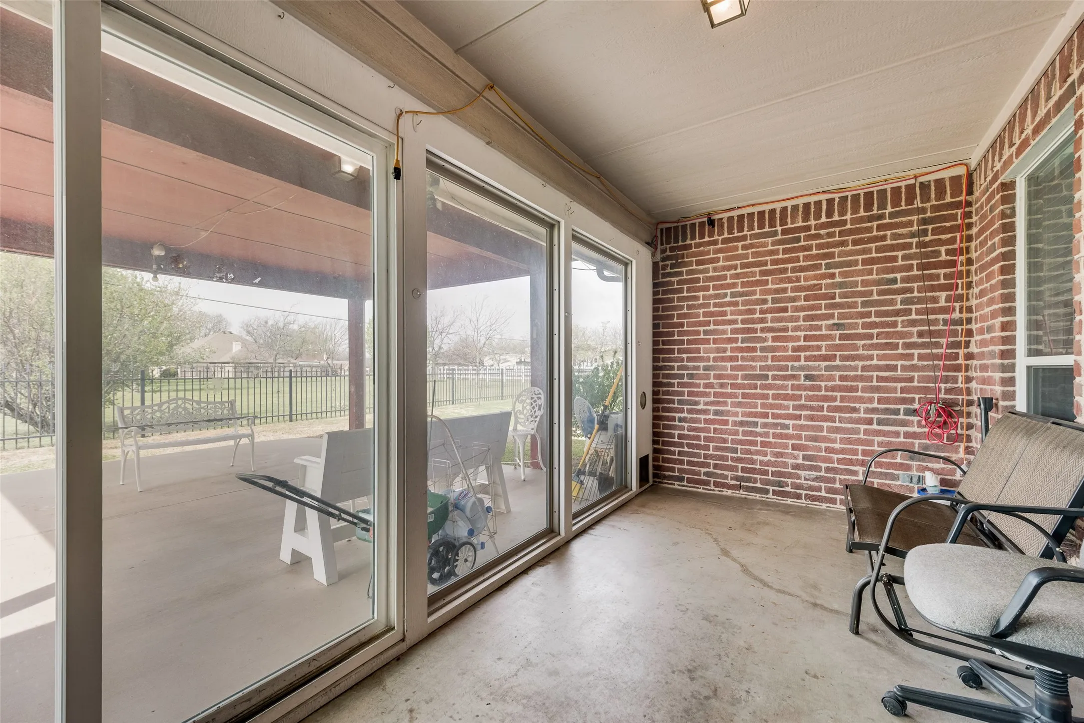 Single Family Residence For Sale in Tarrant County , 14001 Oak Bark Drive, Haslet, Texas 76052, 4 Bedrooms, 3 Bathrooms, 3 Garage spaces, 2,611 Sqft, built in 2004, Price $530,000, mls#21210995, Real Estate Agent in Haslet, Homes For Sale in Tarrant county, Homes For Sale in Haslet, Realtor in Haslet Texas, Real Estate Brokerage Independent Realty Texas, Luminita Cordes Realtor