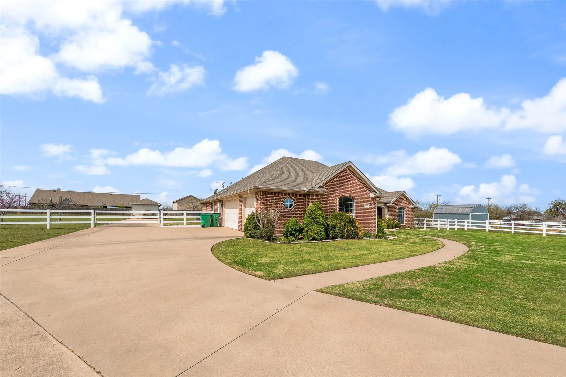 Single Family Residence For Sale in Tarrant County , 14001 Oak Bark Drive, Haslet, Texas 76052, 4 Bedrooms, 3 Bathrooms, 3 Garage spaces, 2,611 Sqft, built in 2004, Price $530,000, mls#21210995, Real Estate Agent in Haslet, Homes For Sale in Tarrant county, Homes For Sale in Haslet, Realtor in Haslet Texas, Real Estate Brokerage Independent Realty Texas, Luminita Cordes Realtor