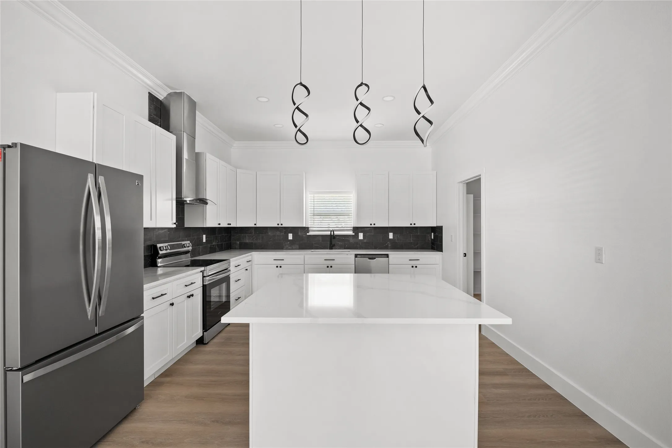 Single Family Residence For Sale in Kaufman County , 302 E Glenwood, Mabank, Texas 75147, 3 Bedroom, 2 Bathroom, 2 Garage spaces, 1,810 Sqft, built in 2025, New Construction - Complete, Price $329,000, mls#21202317, Real Estate Agent in Mabank, Homes For Sale in Kaufman county, Homes For Sale in Mabank, Realtor in Mabank Texas, Real Estate Brokerage Independent Realty Texas, Luminita Cordes Realtor