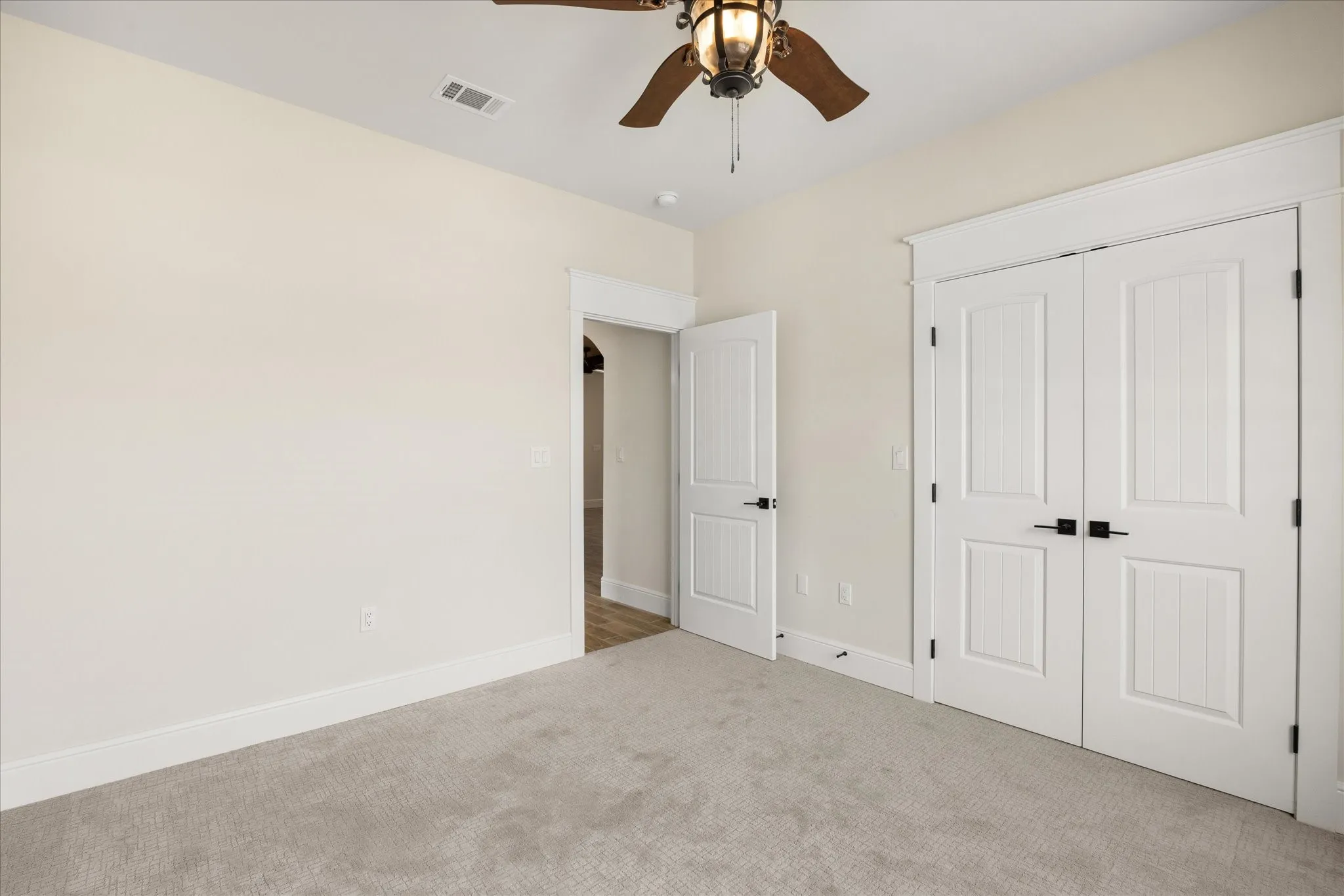 Single Family Residence For Sale in Somervell County , 178 Valley View Street, Glen Rose, Texas 76043, 5 Bedroom, 3 Bathroom, 2 Garage spaces, 2,580 Sqft, built in 2021, New Construction - Incomplete, mls#21211039, Real Estate Agent in Glen Rose, Homes For Sale in Somervell county, Homes For Sale in Glen Rose, Realtor in Glen Rose Texas, Real Estate Brokerage Independent Realty Texas, Luminita Cordes Realtor