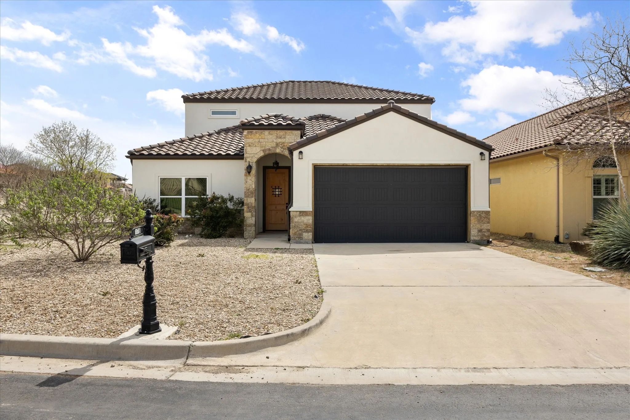 Single Family Residence For Sale in Somervell County , 178 Valley View Street, Glen Rose, Texas 76043, 5 Bedroom, 3 Bathroom, 2 Garage spaces, 2,580 Sqft, built in 2021, New Construction - Incomplete, mls#21211039, Real Estate Agent in Glen Rose, Homes For Sale in Somervell county, Homes For Sale in Glen Rose, Realtor in Glen Rose Texas, Real Estate Brokerage Independent Realty Texas, Luminita Cordes Realtor
