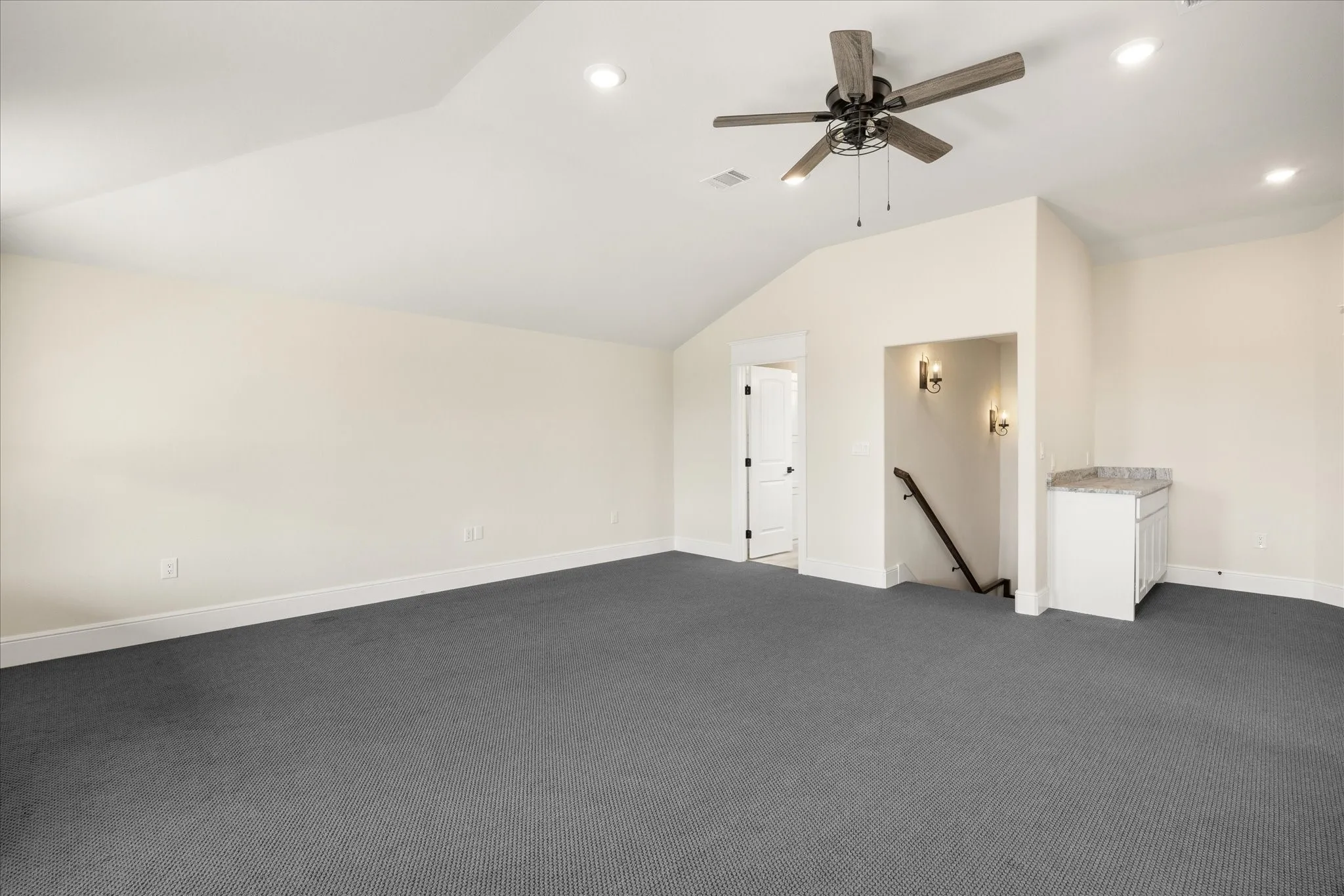 Single Family Residence For Sale in Somervell County , 178 Valley View Street, Glen Rose, Texas 76043, 5 Bedroom, 3 Bathroom, 2 Garage spaces, 2,580 Sqft, built in 2021, New Construction - Incomplete, mls#21211039, Real Estate Agent in Glen Rose, Homes For Sale in Somervell county, Homes For Sale in Glen Rose, Realtor in Glen Rose Texas, Real Estate Brokerage Independent Realty Texas, Luminita Cordes Realtor