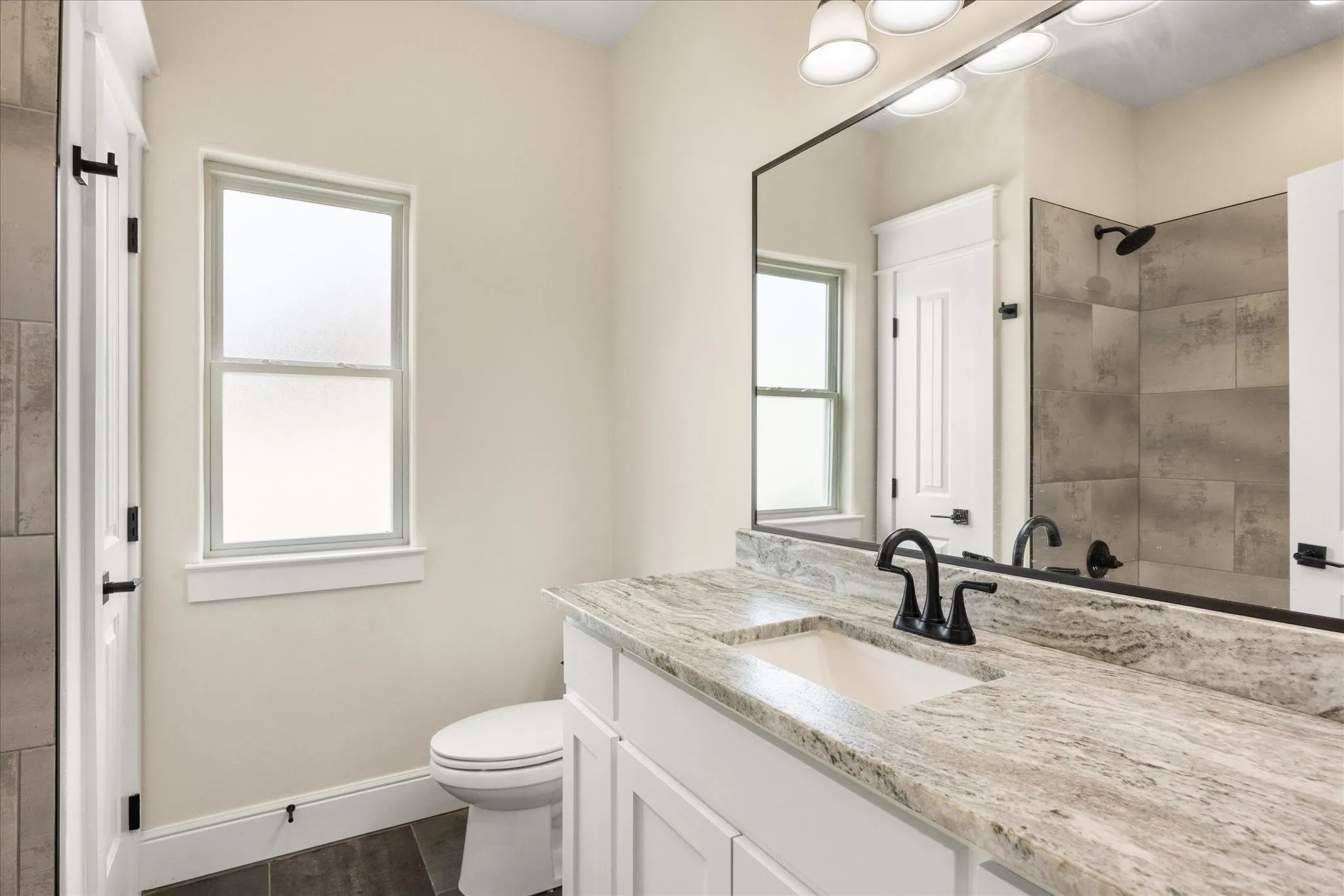 Single Family Residence For Sale in Somervell County , 178 Valley View Street, Glen Rose, Texas 76043, 5 Bedroom, 3 Bathroom, 2 Garage spaces, 2,580 Sqft, built in 2021, New Construction - Incomplete, mls#21211039, Real Estate Agent in Glen Rose, Homes For Sale in Somervell county, Homes For Sale in Glen Rose, Realtor in Glen Rose Texas, Real Estate Brokerage Independent Realty Texas, Luminita Cordes Realtor