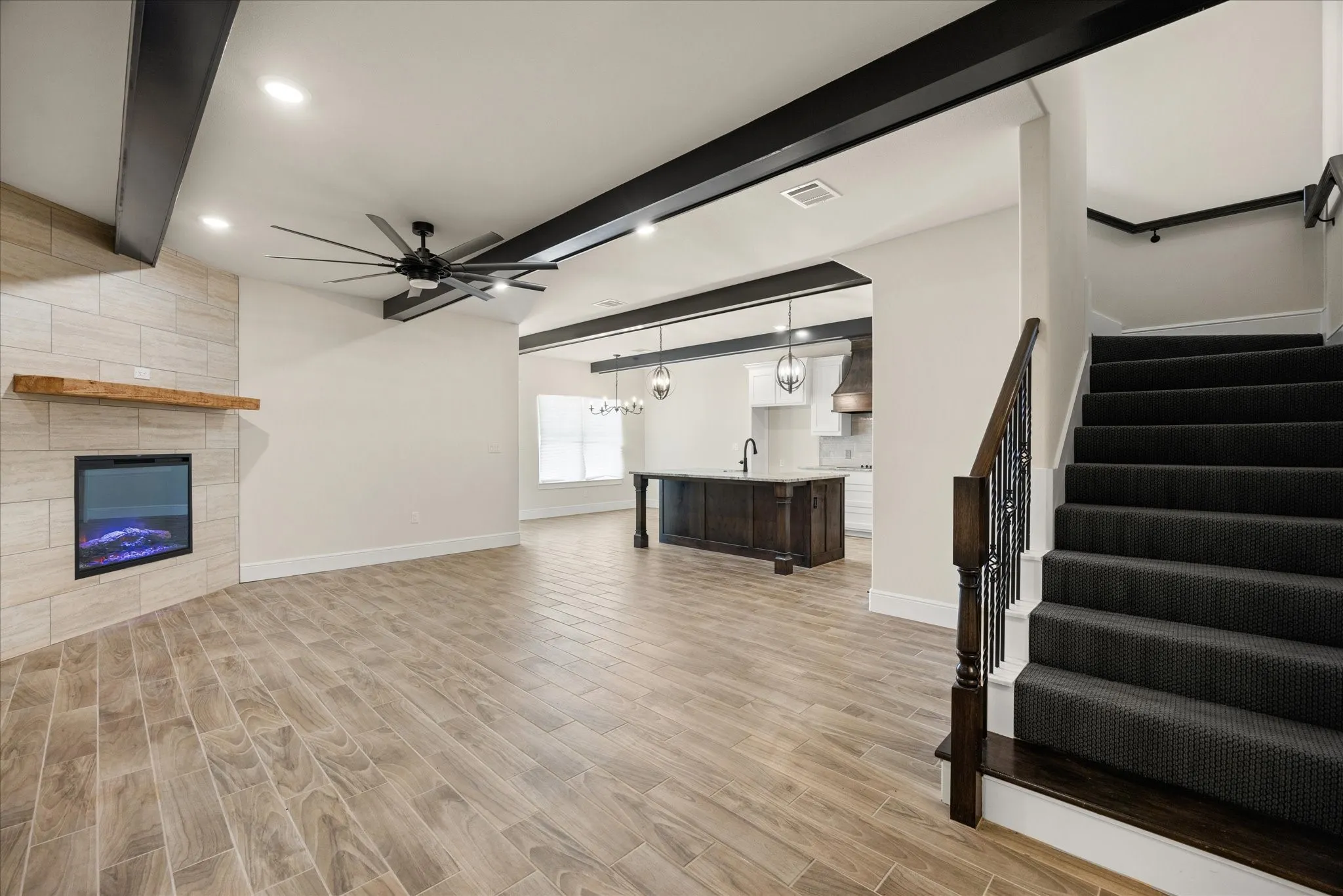 Single Family Residence For Sale in Somervell County , 178 Valley View Street, Glen Rose, Texas 76043, 5 Bedroom, 3 Bathroom, 2 Garage spaces, 2,580 Sqft, built in 2021, New Construction - Incomplete, mls#21211039, Real Estate Agent in Glen Rose, Homes For Sale in Somervell county, Homes For Sale in Glen Rose, Realtor in Glen Rose Texas, Real Estate Brokerage Independent Realty Texas, Luminita Cordes Realtor