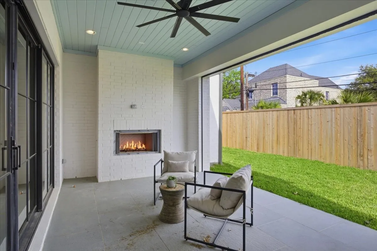 Single Family Residence For Sale in Dallas County , 6804 Santa Maria Lane, Dallas, Texas 75214, 5 Bedroom, 6 Bathroom, 2 Garage spaces, 5,077 Sqft, built in 2025, New Construction - Complete, mls#21187064, Real Estate Agent in Dallas, Homes For Sale in Dallas county, Homes For Sale in Dallas, Realtor in Dallas Texas, Real Estate Brokerage Independent Realty Texas, Luminita Cordes Realtor