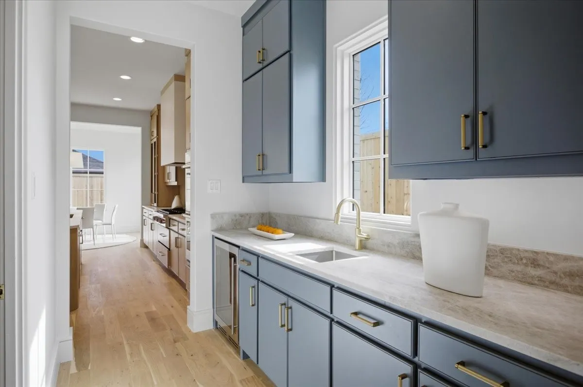 Single Family Residence For Sale in Dallas County , 6804 Santa Maria Lane, Dallas, Texas 75214, 5 Bedroom, 6 Bathroom, 2 Garage spaces, 5,077 Sqft, built in 2025, New Construction - Complete, mls#21187064, Real Estate Agent in Dallas, Homes For Sale in Dallas county, Homes For Sale in Dallas, Realtor in Dallas Texas, Real Estate Brokerage Independent Realty Texas, Luminita Cordes Realtor