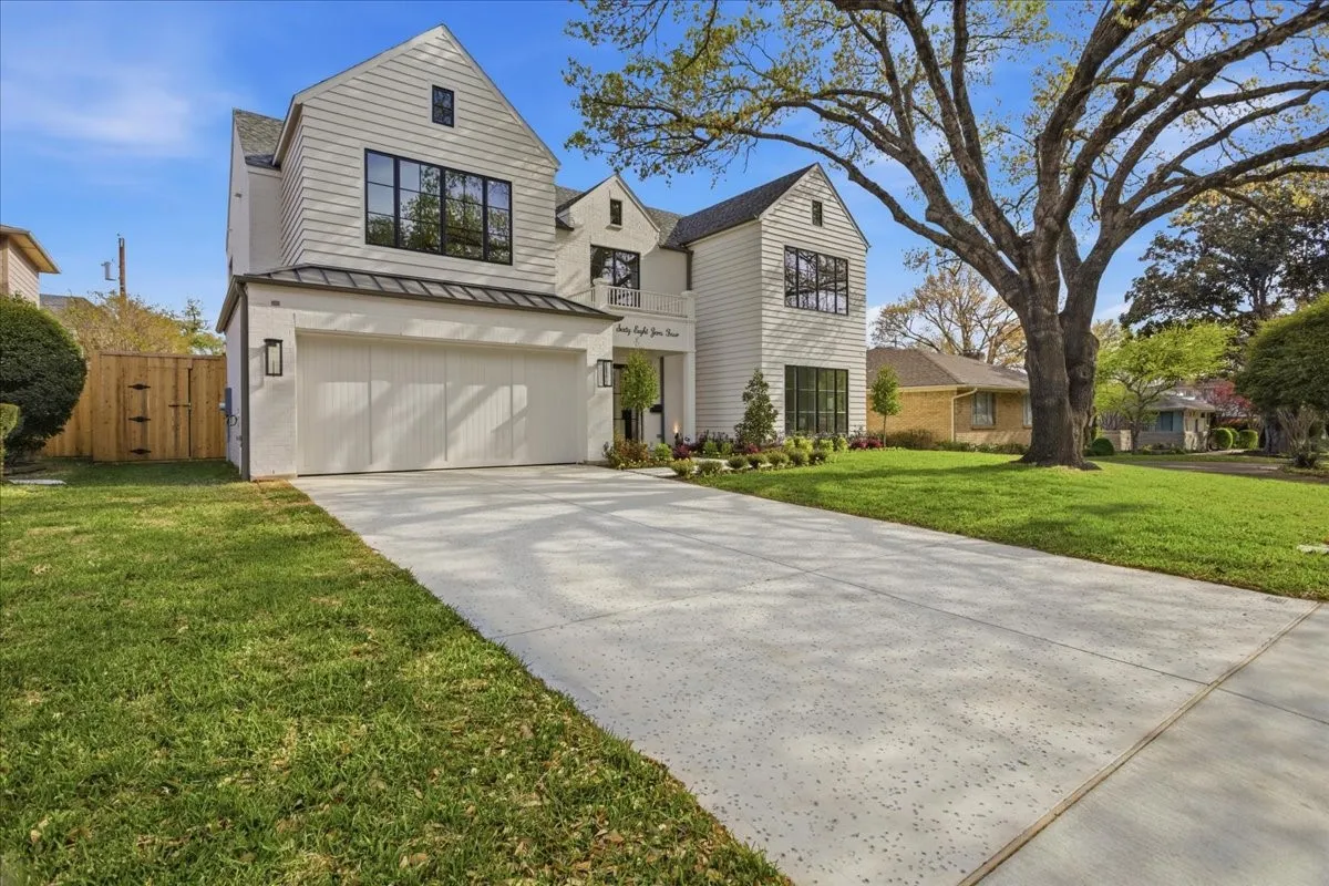 Single Family Residence For Sale in Dallas County , 6804 Santa Maria Lane, Dallas, Texas 75214, 5 Bedroom, 6 Bathroom, 2 Garage spaces, 5,077 Sqft, built in 2025, New Construction - Complete, mls#21187064, Real Estate Agent in Dallas, Homes For Sale in Dallas county, Homes For Sale in Dallas, Realtor in Dallas Texas, Real Estate Brokerage Independent Realty Texas, Luminita Cordes Realtor