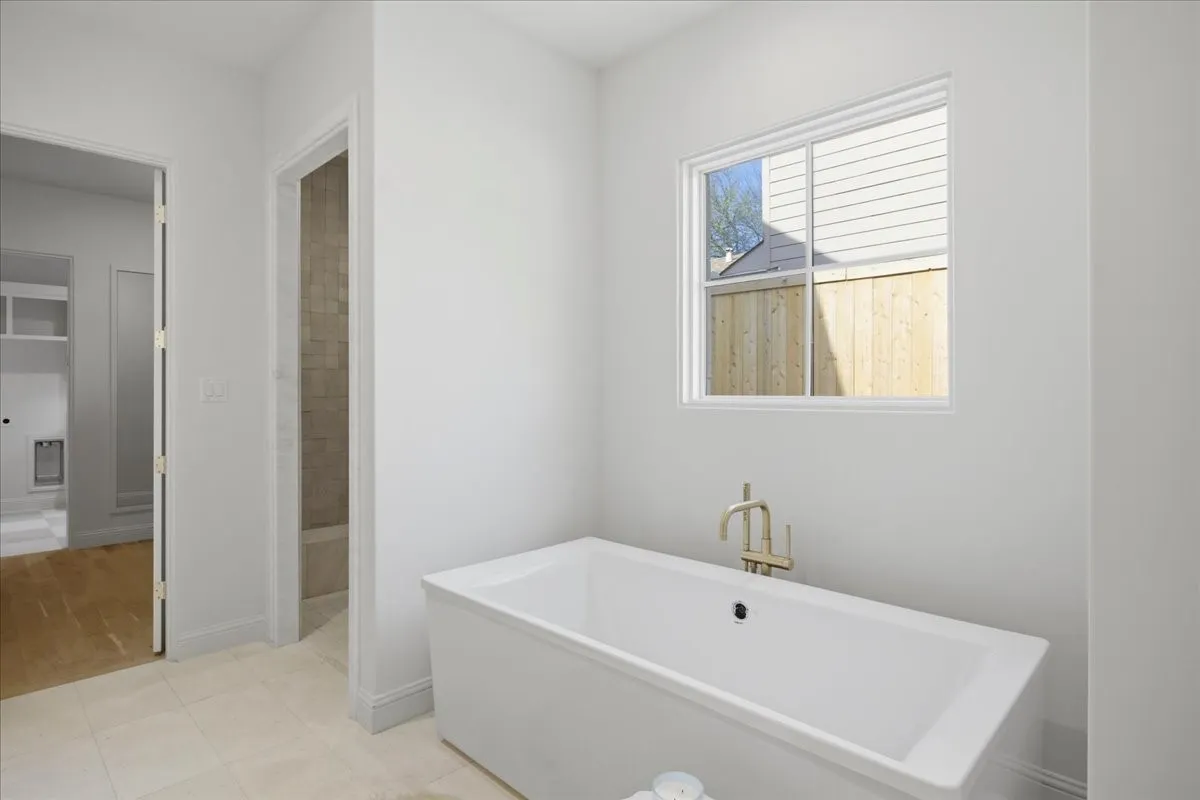 Single Family Residence For Sale in Dallas County , 6804 Santa Maria Lane, Dallas, Texas 75214, 5 Bedroom, 6 Bathroom, 2 Garage spaces, 5,077 Sqft, built in 2025, New Construction - Complete, mls#21187064, Real Estate Agent in Dallas, Homes For Sale in Dallas county, Homes For Sale in Dallas, Realtor in Dallas Texas, Real Estate Brokerage Independent Realty Texas, Luminita Cordes Realtor