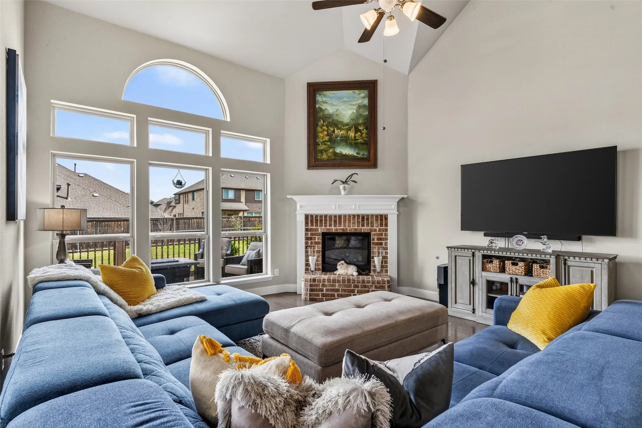 Single Family Residence For Sale in Collin County , 1305 Port Royale Place, Wylie, Texas 75098, 5 Bedroom, 4 Bathroom, 2 Garage spaces, 4,220 Sqft, built in 2018, Preowned, mls#21209452, Real Estate Agent in Wylie, Homes For Sale in Collin county, Homes For Sale in Wylie, Realtor in Wylie Texas, Real Estate Brokerage Independent Realty Texas, Luminita Cordes Realtor