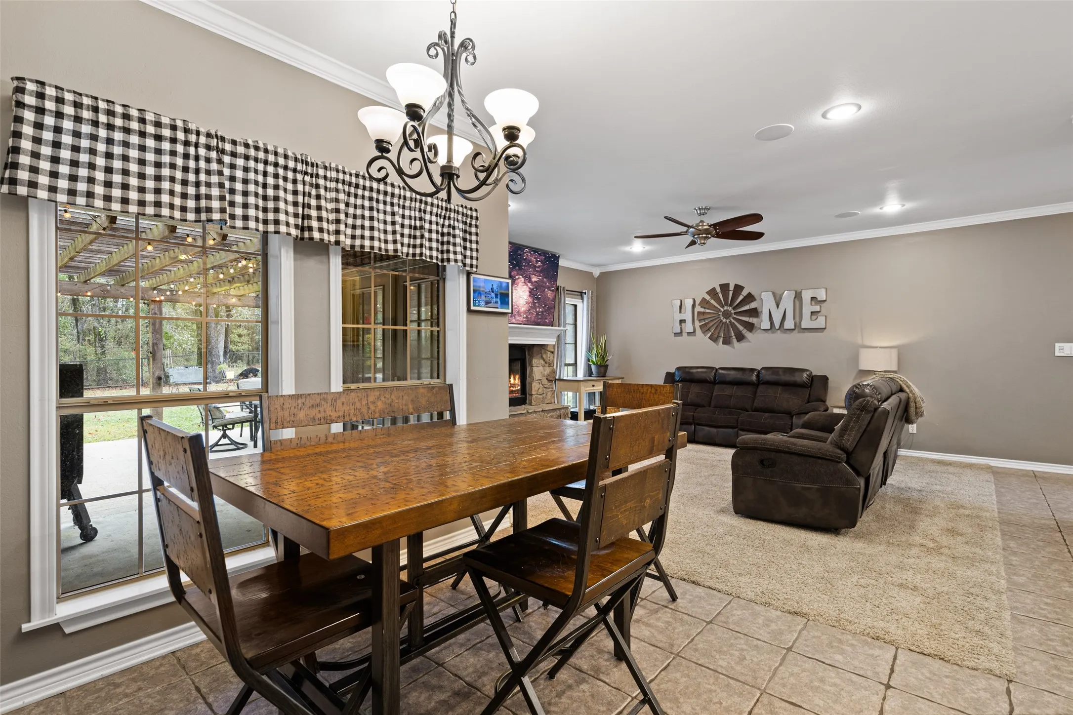 Single Family Residence For Sale in Harrison County , 210 Whistler, Hallsville, Texas 75650, 4 Bedroom, 4 Bathroom, 3 Garage spaces, 2,732 Sqft, built in 2004, mls#21211197, Real Estate Agent in Hallsville, Homes For Sale in Harrison county, Homes For Sale in Hallsville, Realtor in Hallsville Texas, Real Estate Brokerage Independent Realty Texas, Luminita Cordes Realtor
