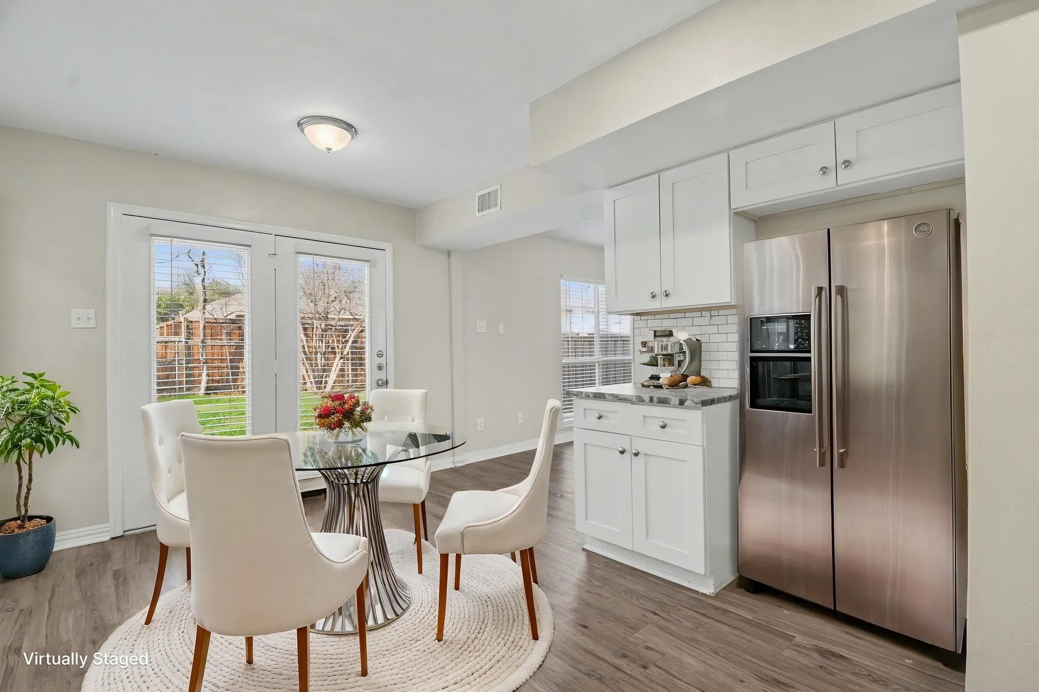 Virtually Staged Eat-In Kitchen