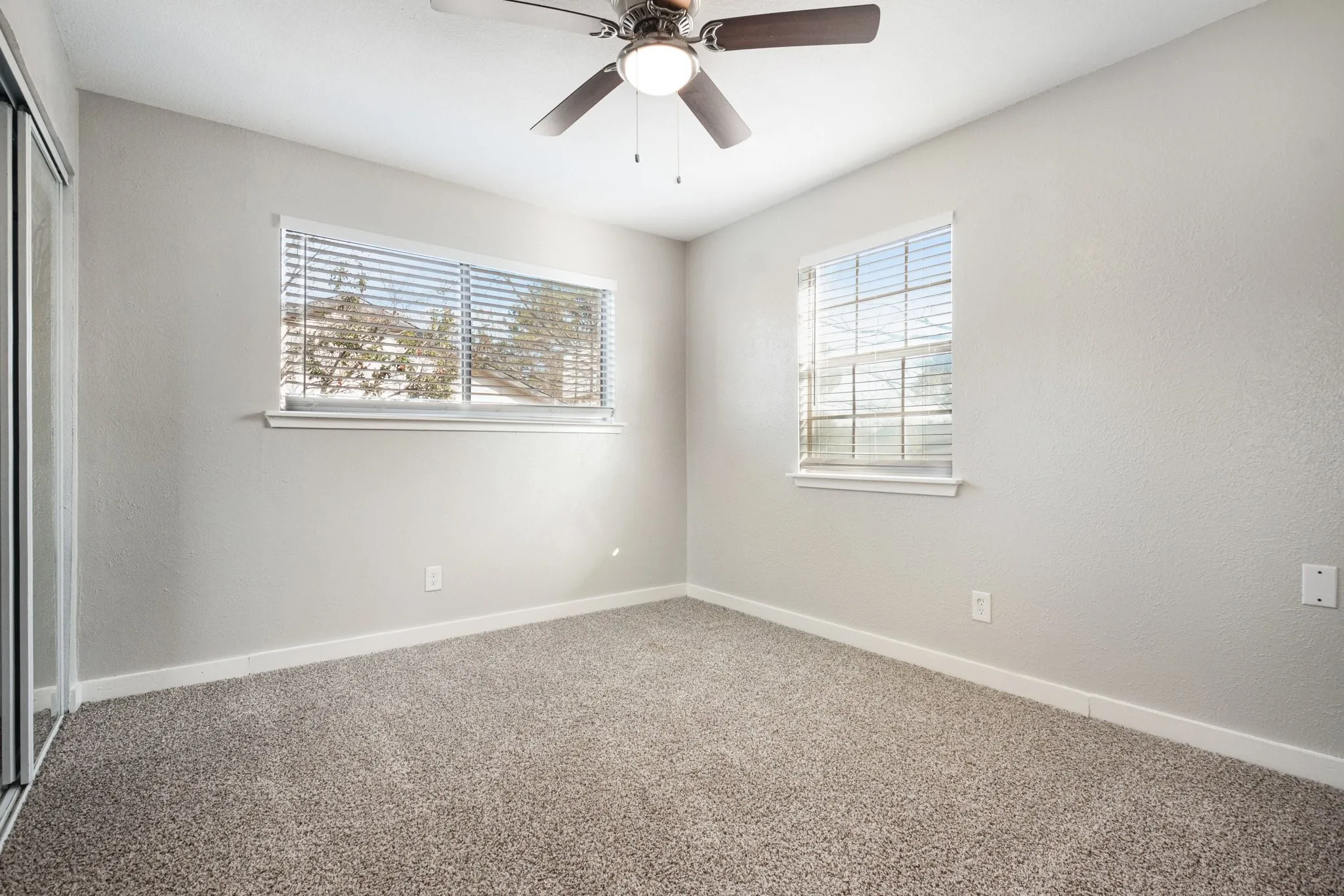Single Family Residence For Sale in Denton County , 2014 Danley Court, Flower Mound, Texas 75028, 3 Bedroom, 3 Bathroom, 2 Garage spaces, 1,740 Sqft, built in 1978, Preowned, mls#21211235, Real Estate Agent in Flower Mound, Homes For Sale in Denton county, Homes For Sale in Flower Mound, Realtor in Flower Mound Texas, Real Estate Brokerage Independent Realty Texas, Luminita Cordes Realtor