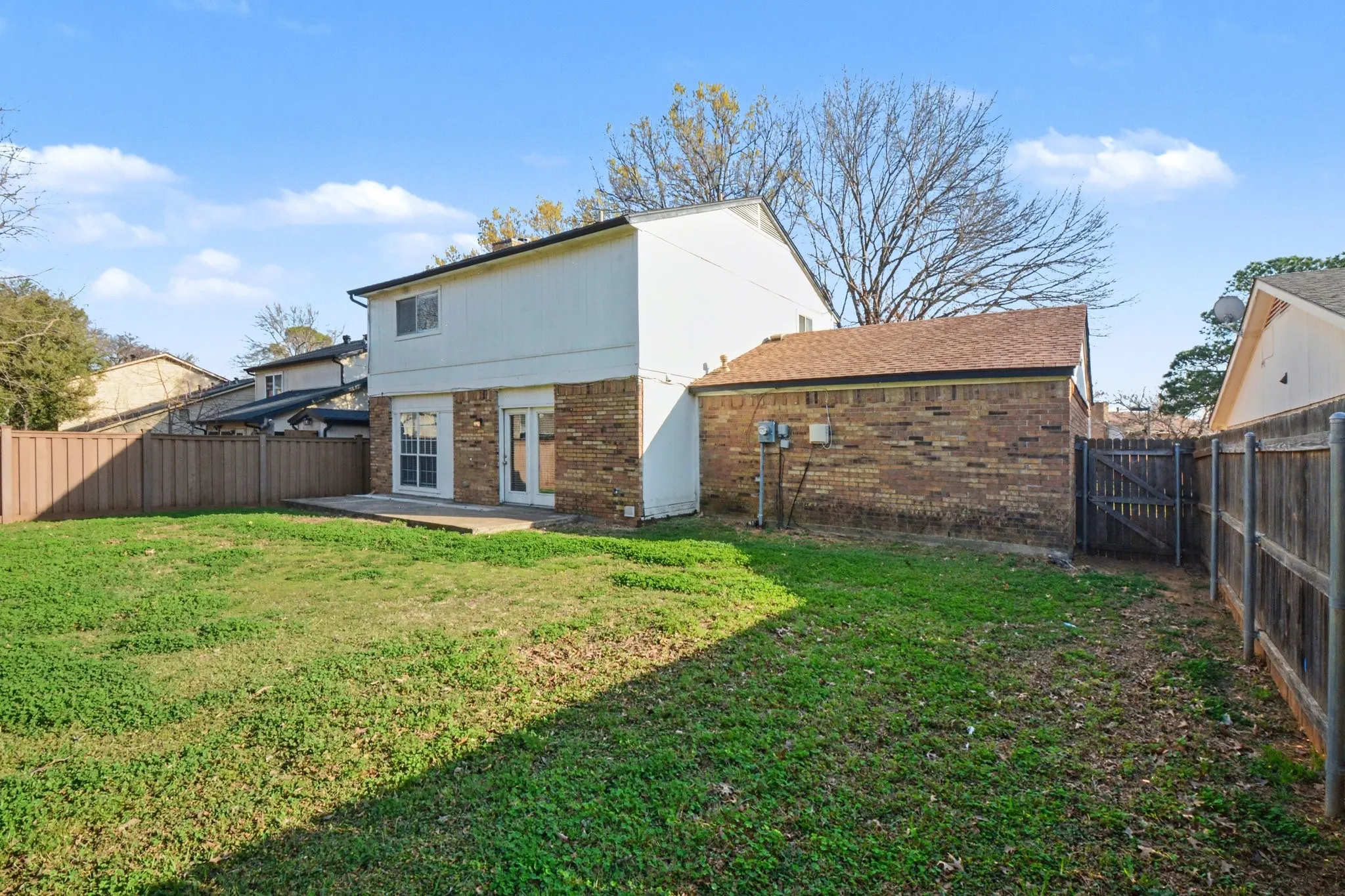 Single Family Residence For Sale in Denton County , 2014 Danley Court, Flower Mound, Texas 75028, 3 Bedroom, 3 Bathroom, 2 Garage spaces, 1,740 Sqft, built in 1978, Preowned, mls#21211235, Real Estate Agent in Flower Mound, Homes For Sale in Denton county, Homes For Sale in Flower Mound, Realtor in Flower Mound Texas, Real Estate Brokerage Independent Realty Texas, Luminita Cordes Realtor
