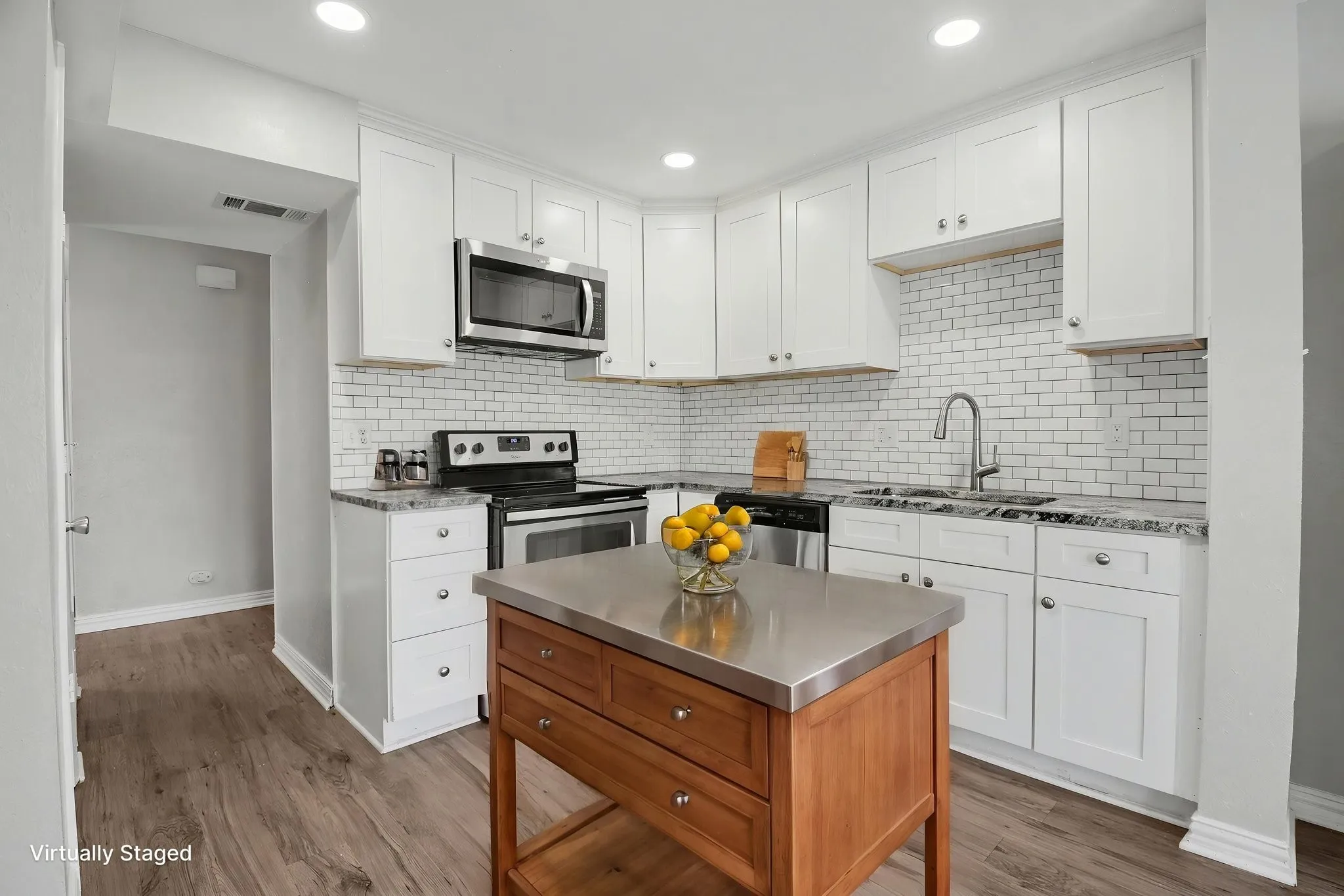 Virtually Staged Eat-In Kitchen