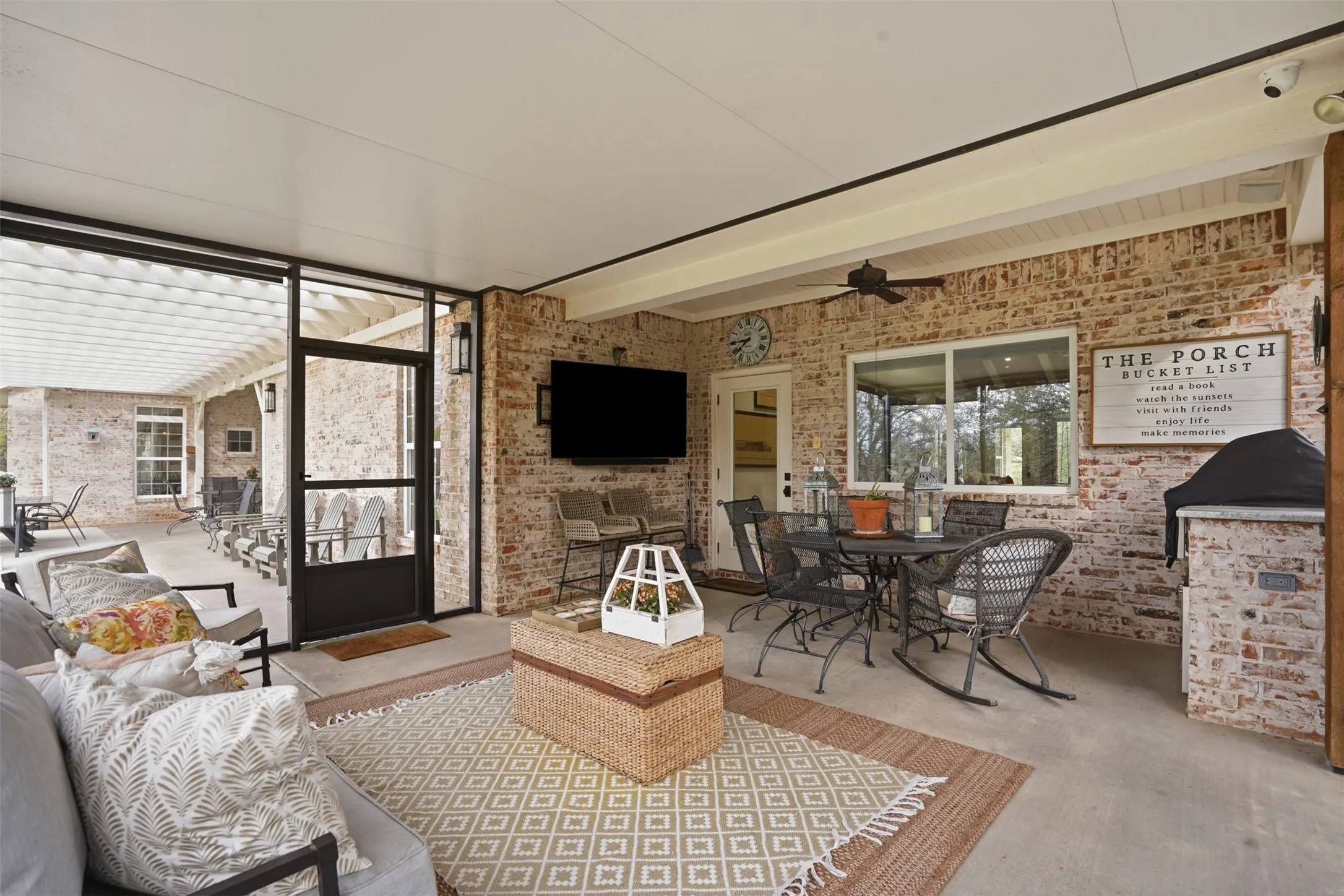 Screened in patio.