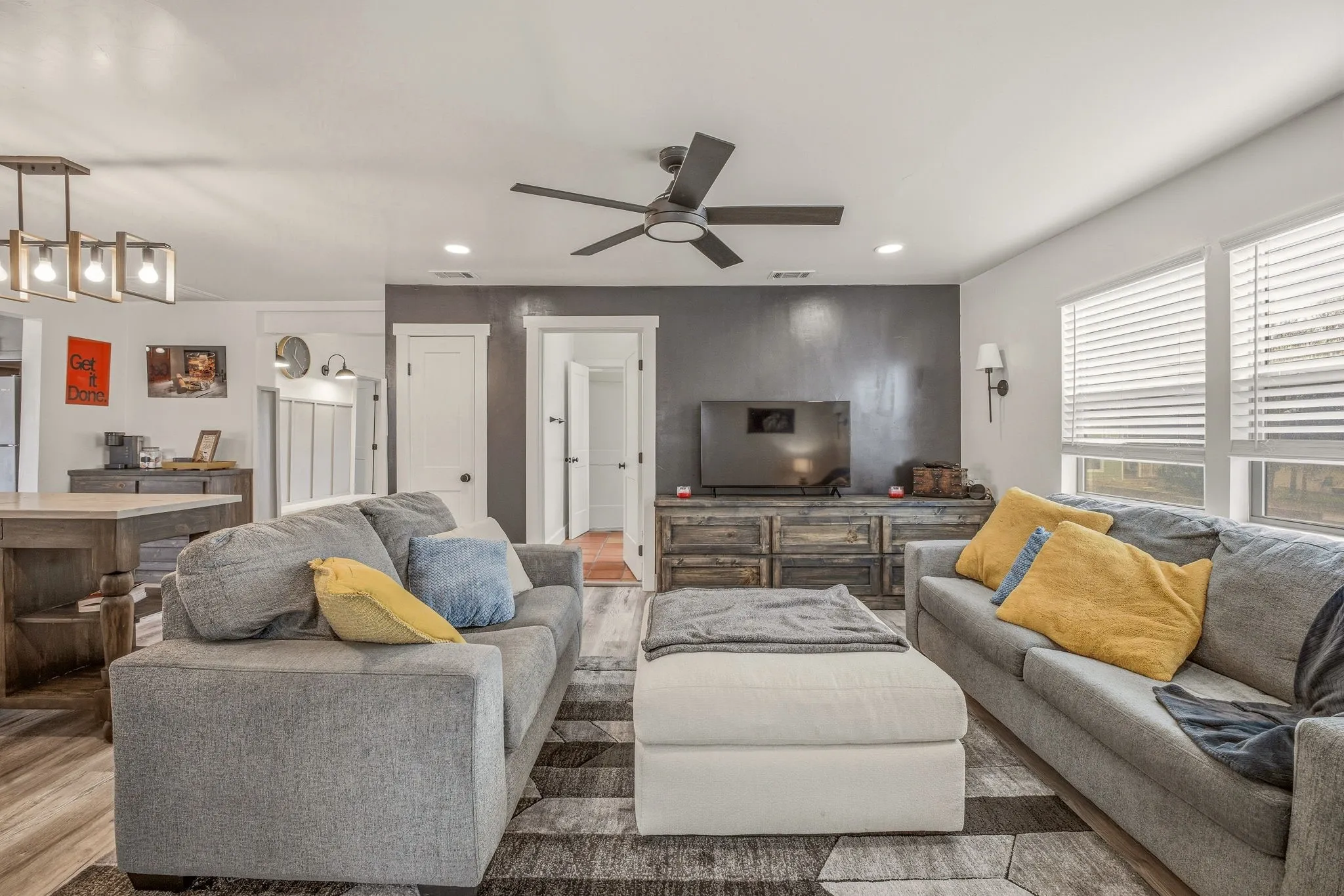 Single Family Residence For Sale in Hamilton County , 412 N Kirk Street, Hico, Texas 76457, 3 Bedrooms, 1 Bathroom, Garage spaces, 1,302 Sqft, built in 1940, Preowned, Price $255,000, mls#21211241, Real Estate Agent in Hico, Homes For Sale in Hamilton county, Homes For Sale in Hico, Realtor in Hico Texas, Real Estate Brokerage Independent Realty Texas, Luminita Cordes Realtor