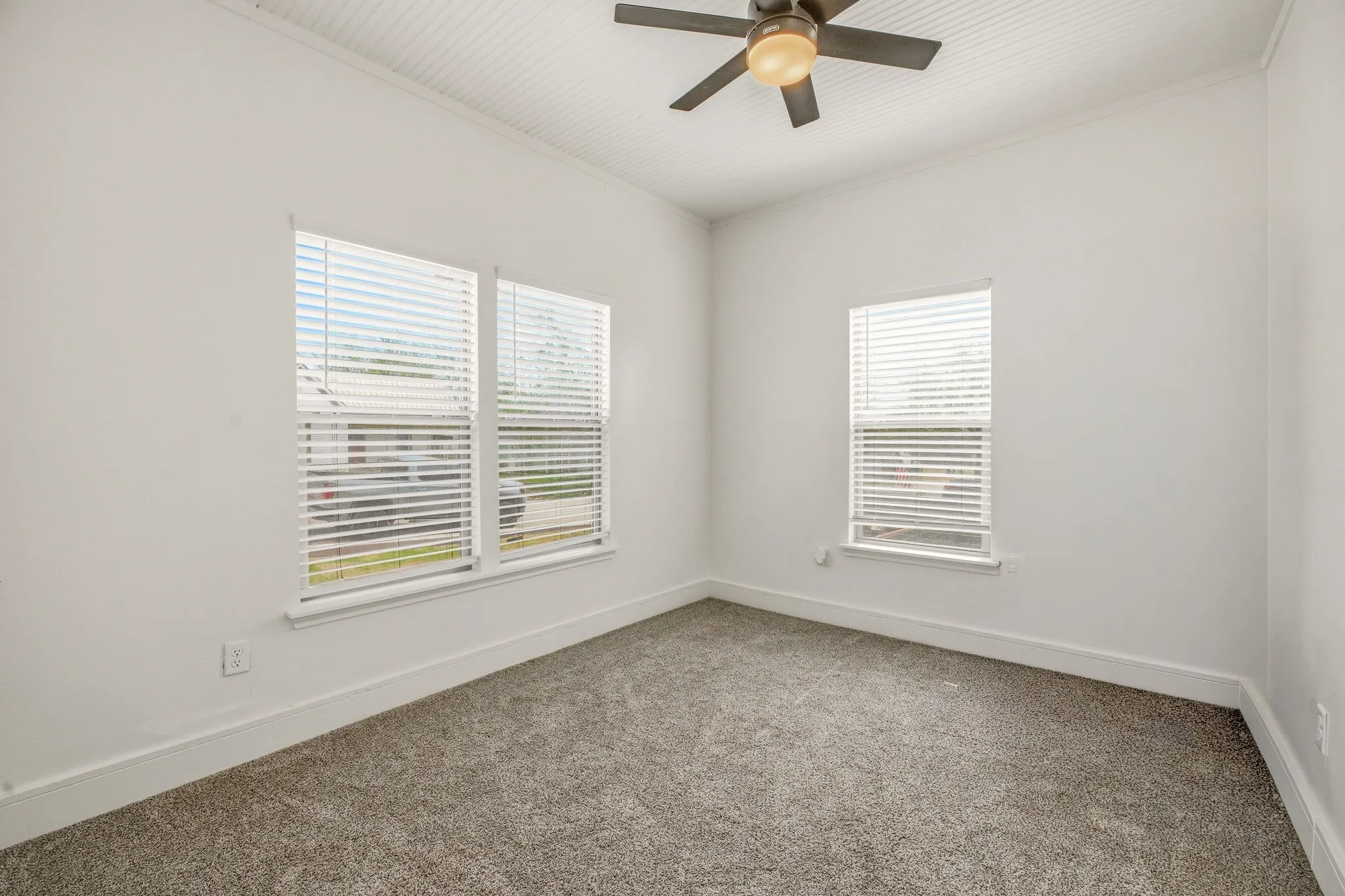 Single Family Residence For Sale in Hamilton County , 412 N Kirk Street, Hico, Texas 76457, 3 Bedrooms, 1 Bathroom, Garage spaces, 1,302 Sqft, built in 1940, Preowned, Price $255,000, mls#21211241, Real Estate Agent in Hico, Homes For Sale in Hamilton county, Homes For Sale in Hico, Realtor in Hico Texas, Real Estate Brokerage Independent Realty Texas, Luminita Cordes Realtor