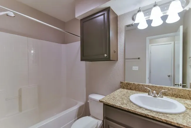 Apartment For Rent in Tarrant County , 820 Southeast Parkway, Azle, Texas 76020, 2 Bedroom, 1 Bathroom, Garage spaces, 786 Sqft, built in 1985, mls#21211331, Real Estate Agent in Azle, Homes For Rent in Tarrant county, Homes For Rent in Azle, Realtor in Azle Texas, Real Estate Brokerage Independent Realty Texas, Luminita Cordes Realtor