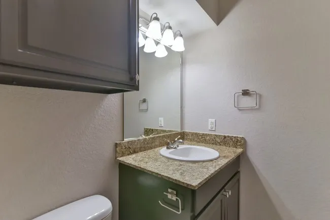 Apartment For Rent in Tarrant County , 820 Southeast Parkway, Azle, Texas 76020, 2 Bedroom, 1 Bathroom, Garage spaces, 786 Sqft, built in 1985, mls#21211331, Real Estate Agent in Azle, Homes For Rent in Tarrant county, Homes For Rent in Azle, Realtor in Azle Texas, Real Estate Brokerage Independent Realty Texas, Luminita Cordes Realtor