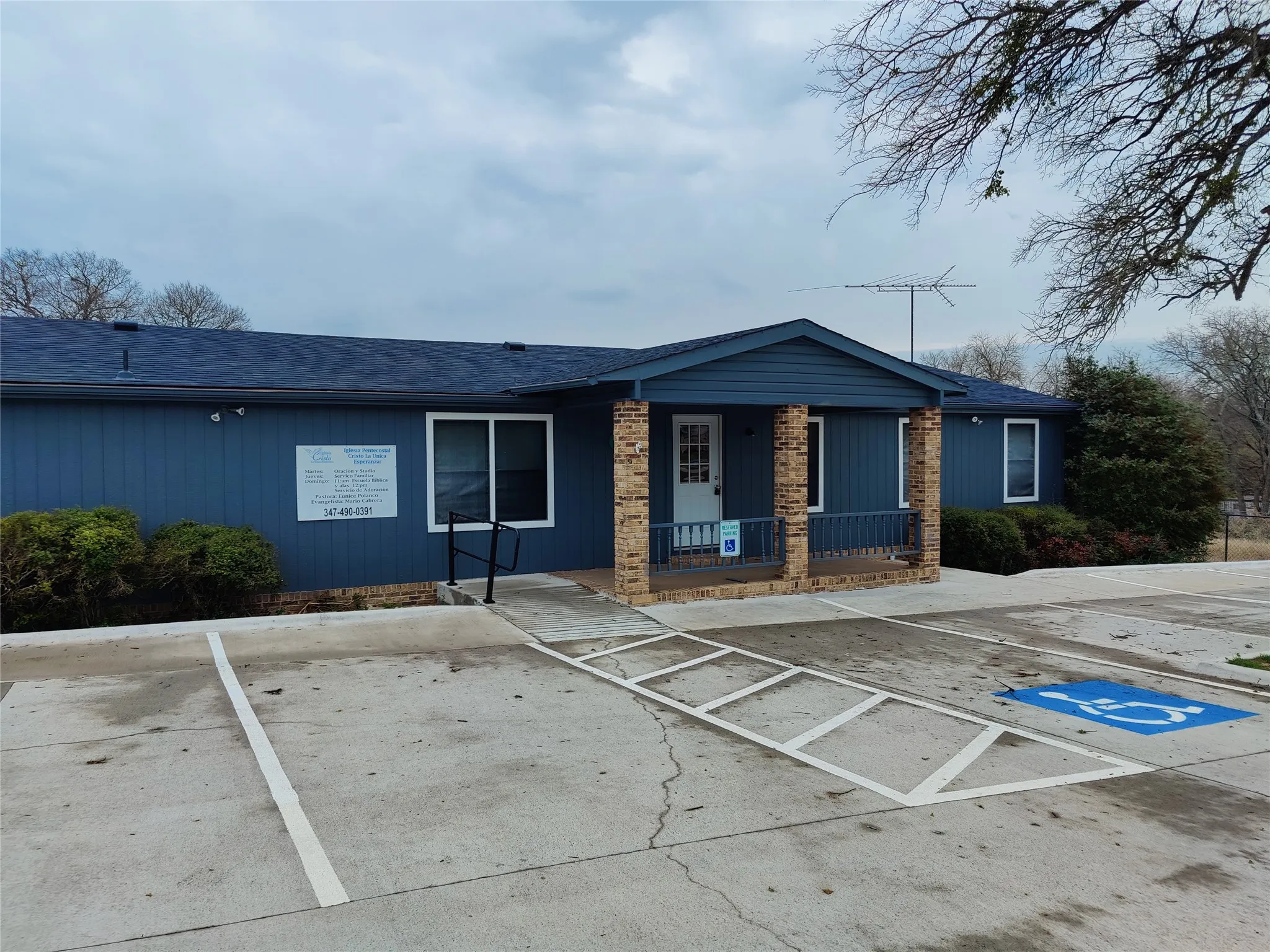 Retail For Rent in Collin County , 651 W New hope, Mc Kinney, Texas 75071, 0, 0, Garage spaces, 1,848 Sqft, built in 1983, Preowned, mls#21210506, Real Estate Agent in Mc Kinney, Homes For Rent in Collin county, Homes For Rent in Mc Kinney, Realtor in Mc Kinney Texas, Real Estate Brokerage Independent Realty Texas, Luminita Cordes Realtor