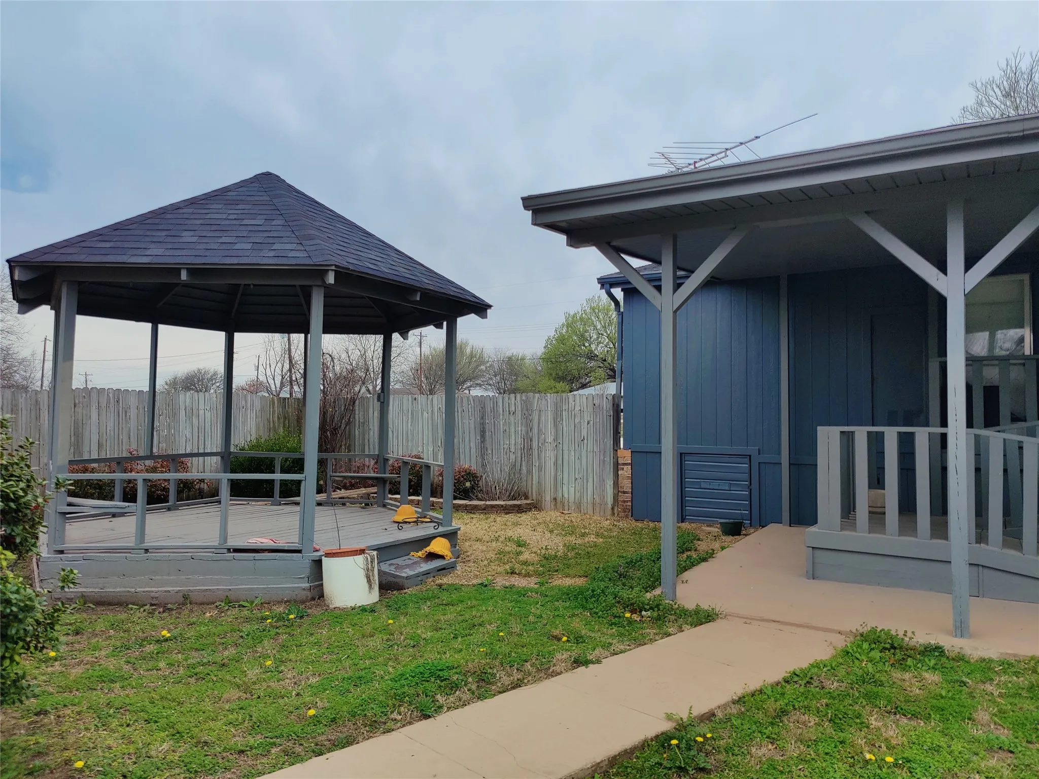 Retail For Rent in Collin County , 651 W New hope, Mc Kinney, Texas 75071, 0, 0, Garage spaces, 1,848 Sqft, built in 1983, Preowned, mls#21210506, Real Estate Agent in Mc Kinney, Homes For Rent in Collin county, Homes For Rent in Mc Kinney, Realtor in Mc Kinney Texas, Real Estate Brokerage Independent Realty Texas, Luminita Cordes Realtor