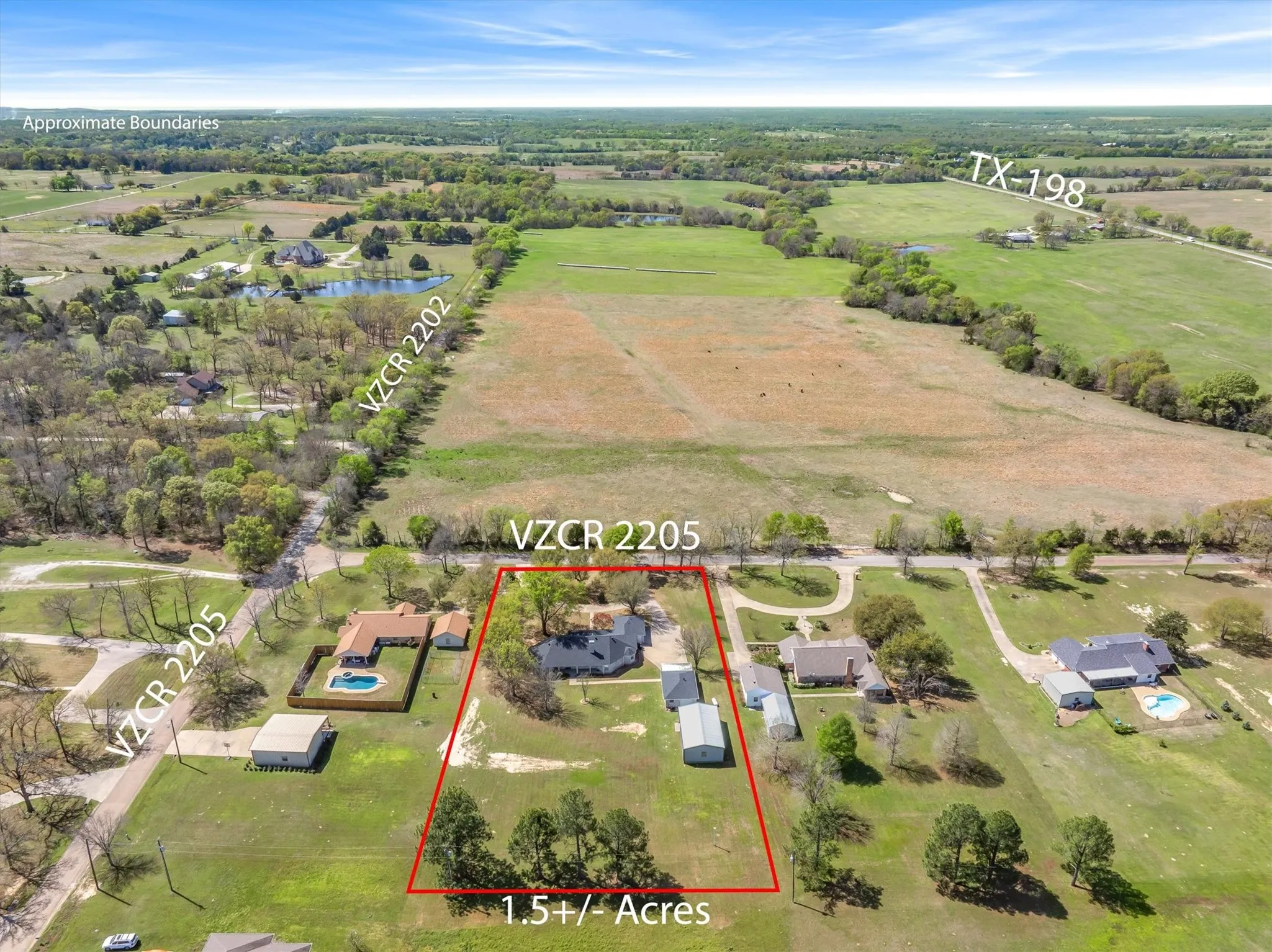 Single Family Residence For Sale in Van Zandt County , 2146 VZ County Road 2205, Canton, Texas 75103, 3 Bedroom, 3 Bathroom, 6 Garage spaces, 2,950 Sqft, built in 1998, Preowned, mls#21196797, Real Estate Agent in Canton, Homes For Sale in Van Zandt county, Homes For Sale in Canton, Realtor in Canton Texas, Real Estate Brokerage Independent Realty Texas, Luminita Cordes Realtor