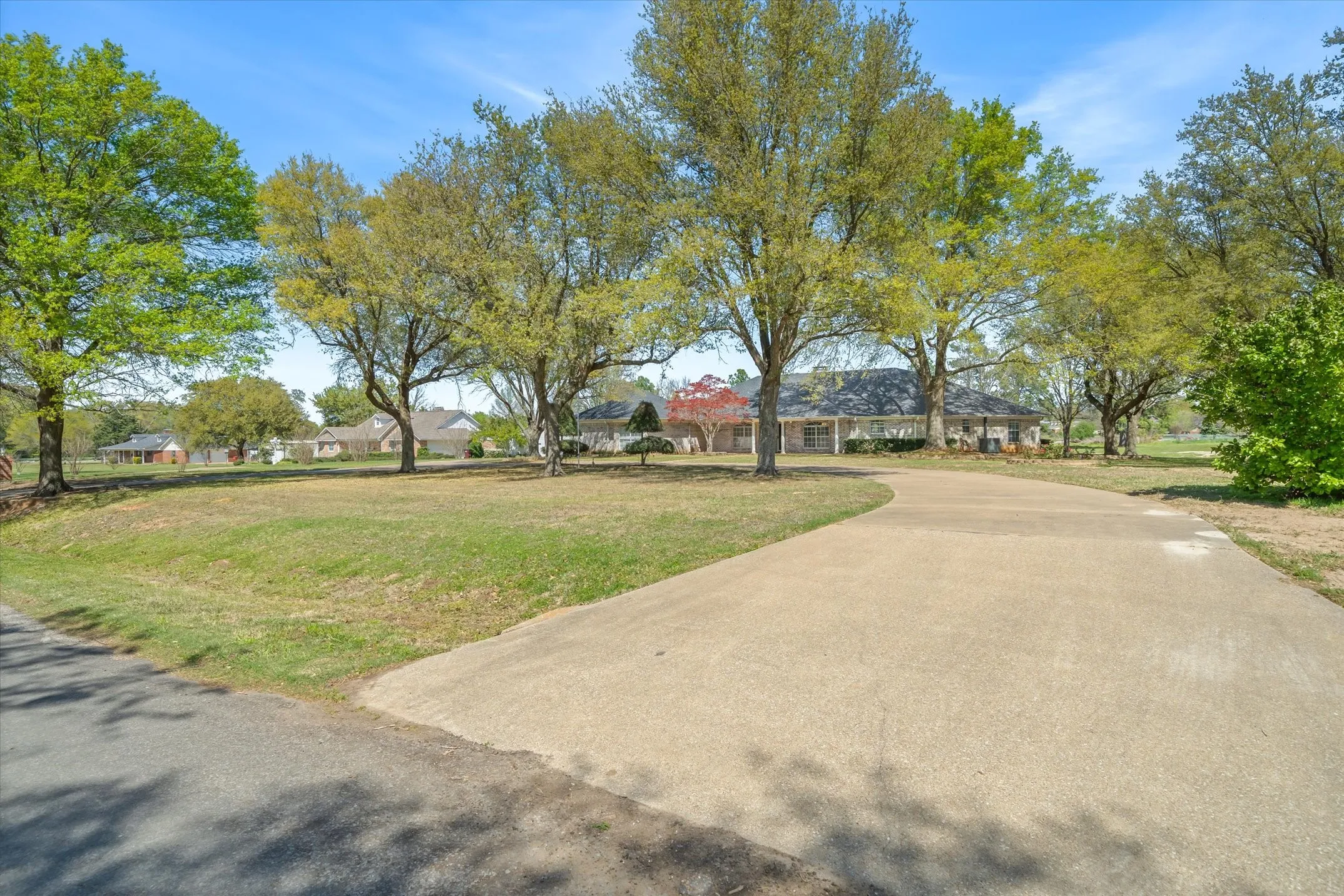 Single Family Residence For Sale in Van Zandt County , 2146 VZ County Road 2205, Canton, Texas 75103, 3 Bedroom, 3 Bathroom, 6 Garage spaces, 2,950 Sqft, built in 1998, Preowned, mls#21196797, Real Estate Agent in Canton, Homes For Sale in Van Zandt county, Homes For Sale in Canton, Realtor in Canton Texas, Real Estate Brokerage Independent Realty Texas, Luminita Cordes Realtor