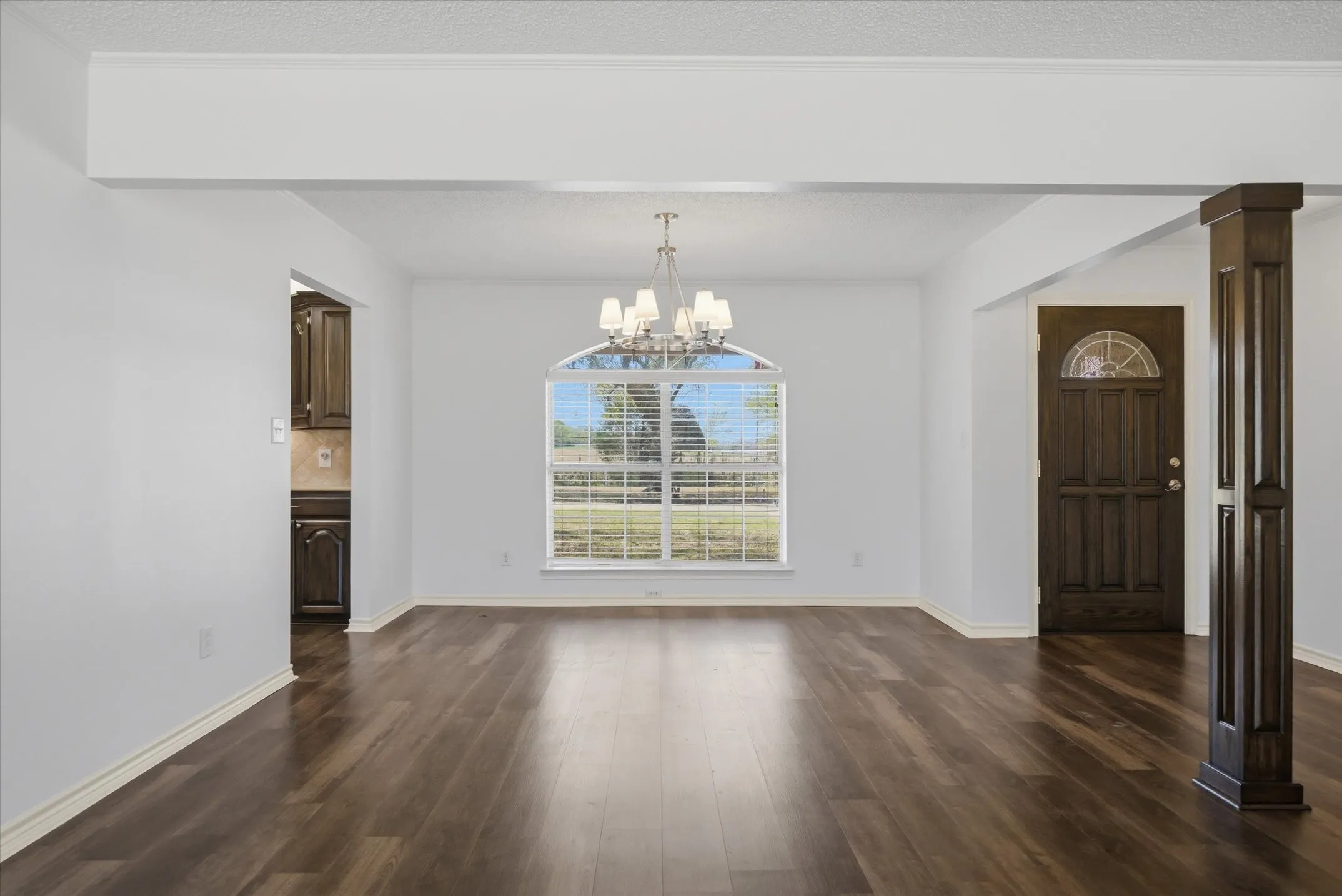 Single Family Residence For Sale in Van Zandt County , 2146 VZ County Road 2205, Canton, Texas 75103, 3 Bedroom, 3 Bathroom, 6 Garage spaces, 2,950 Sqft, built in 1998, Preowned, mls#21196797, Real Estate Agent in Canton, Homes For Sale in Van Zandt county, Homes For Sale in Canton, Realtor in Canton Texas, Real Estate Brokerage Independent Realty Texas, Luminita Cordes Realtor